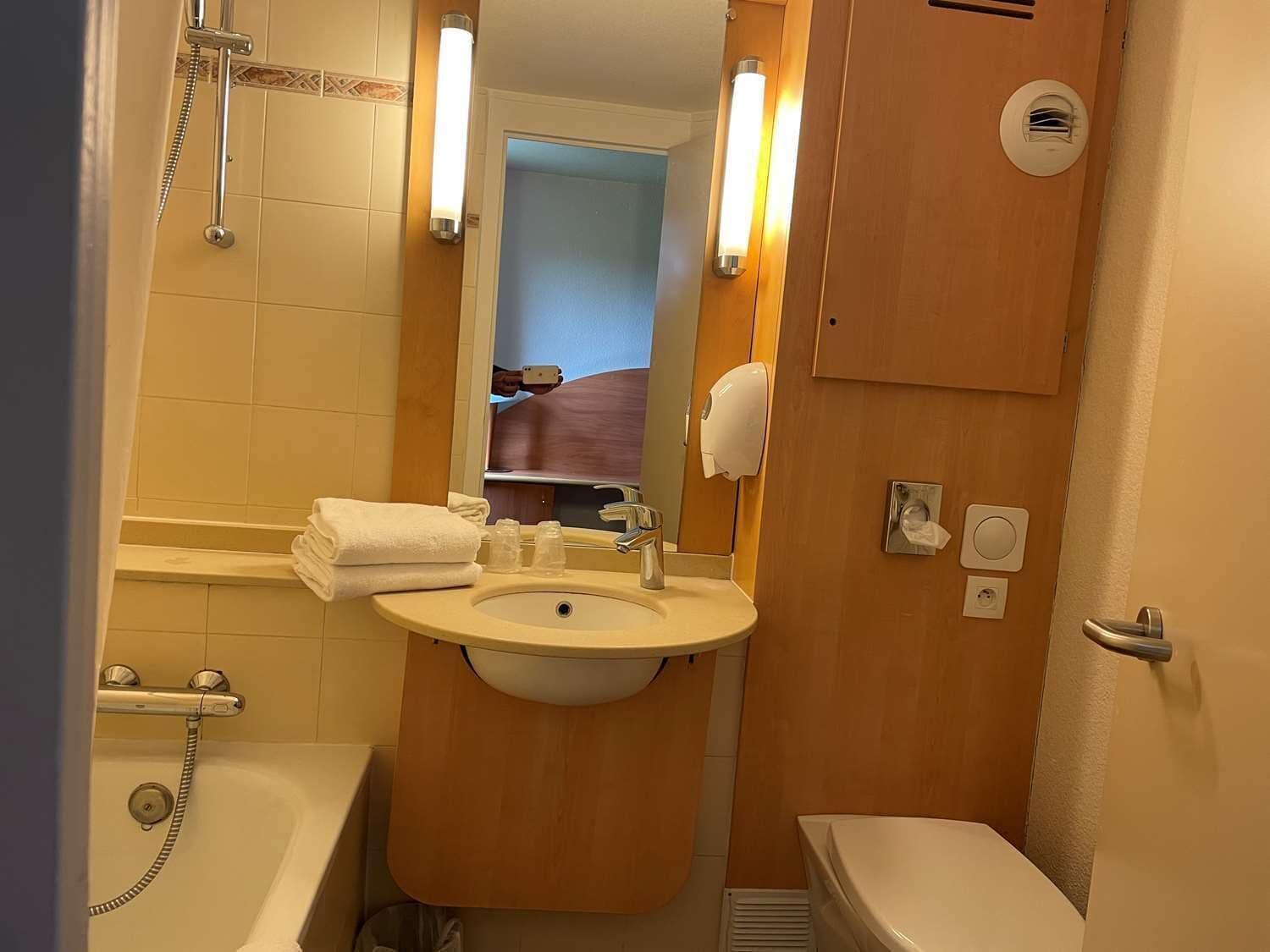 Equipamiento de Habitación Hôtel Inn Design Mâcon Nord