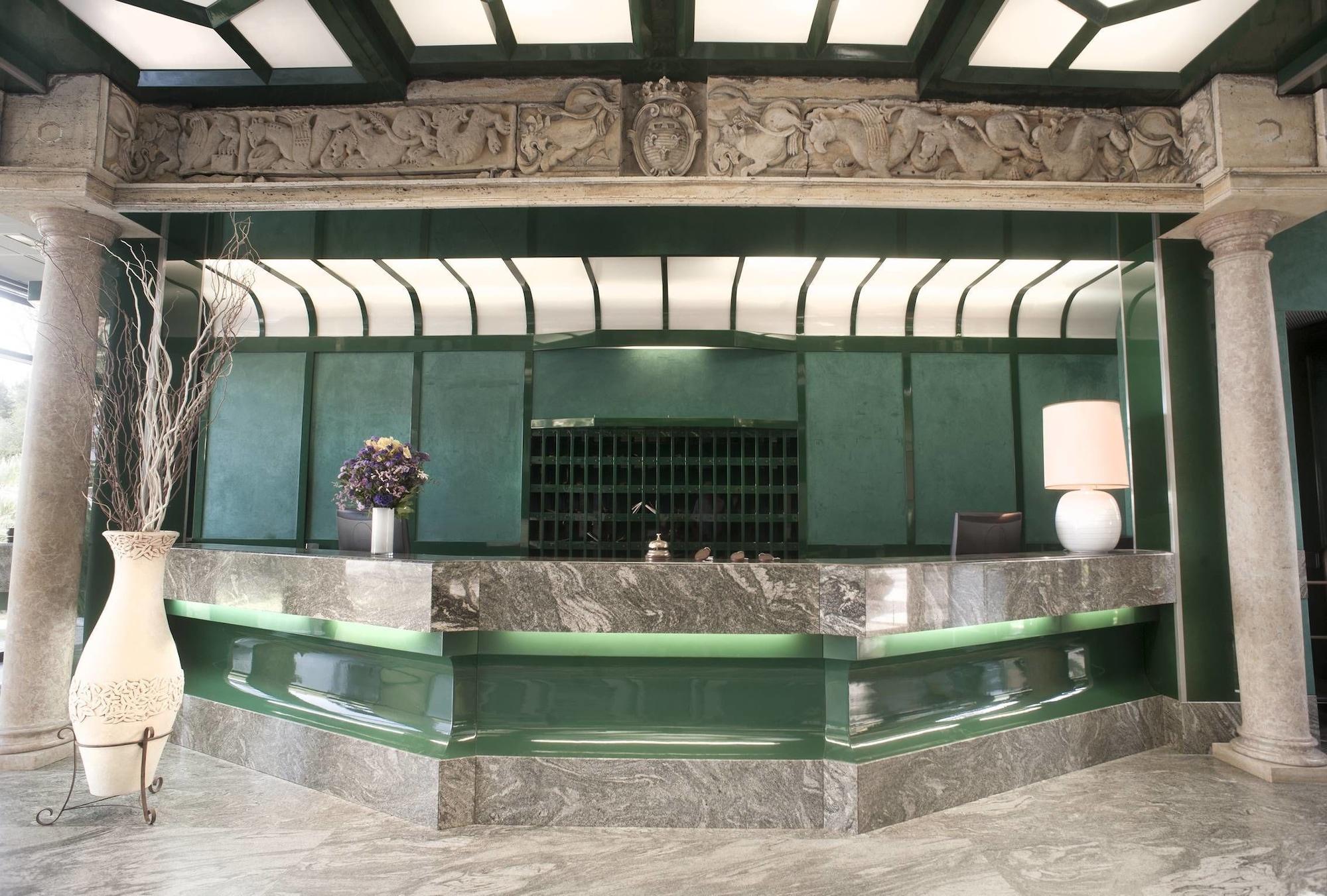 Vista Lobby Circeo Park Hotel