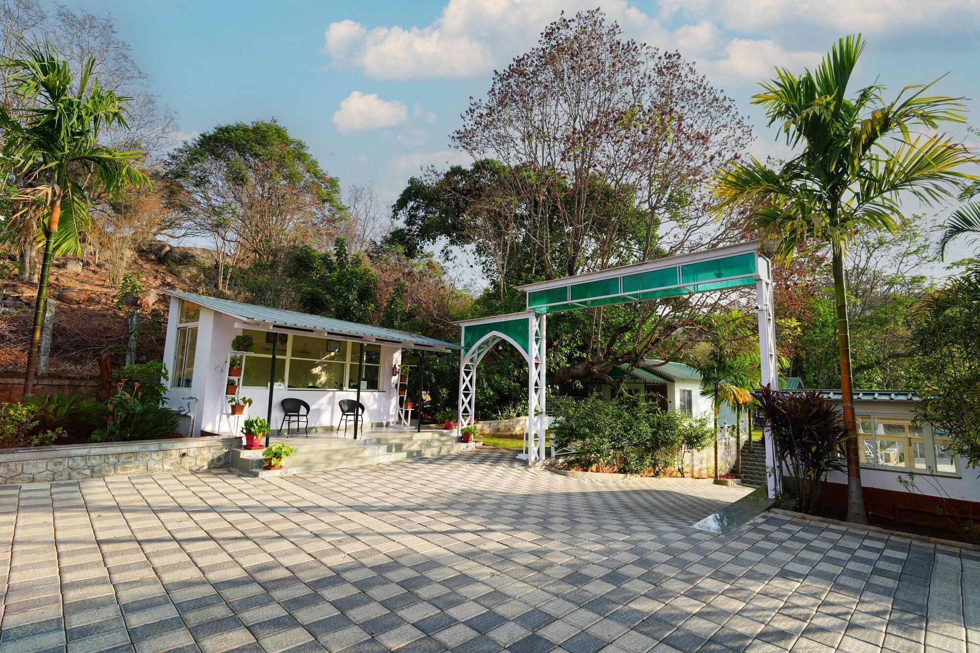 Vista Exterior Mgm Whispering Winds Yelagiri
