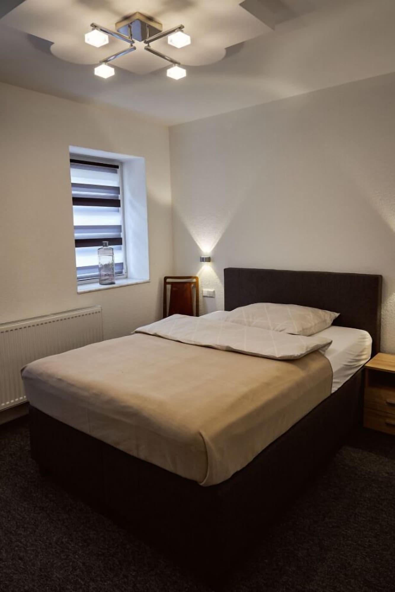 Varios Boardinghouse Apart-Hotel