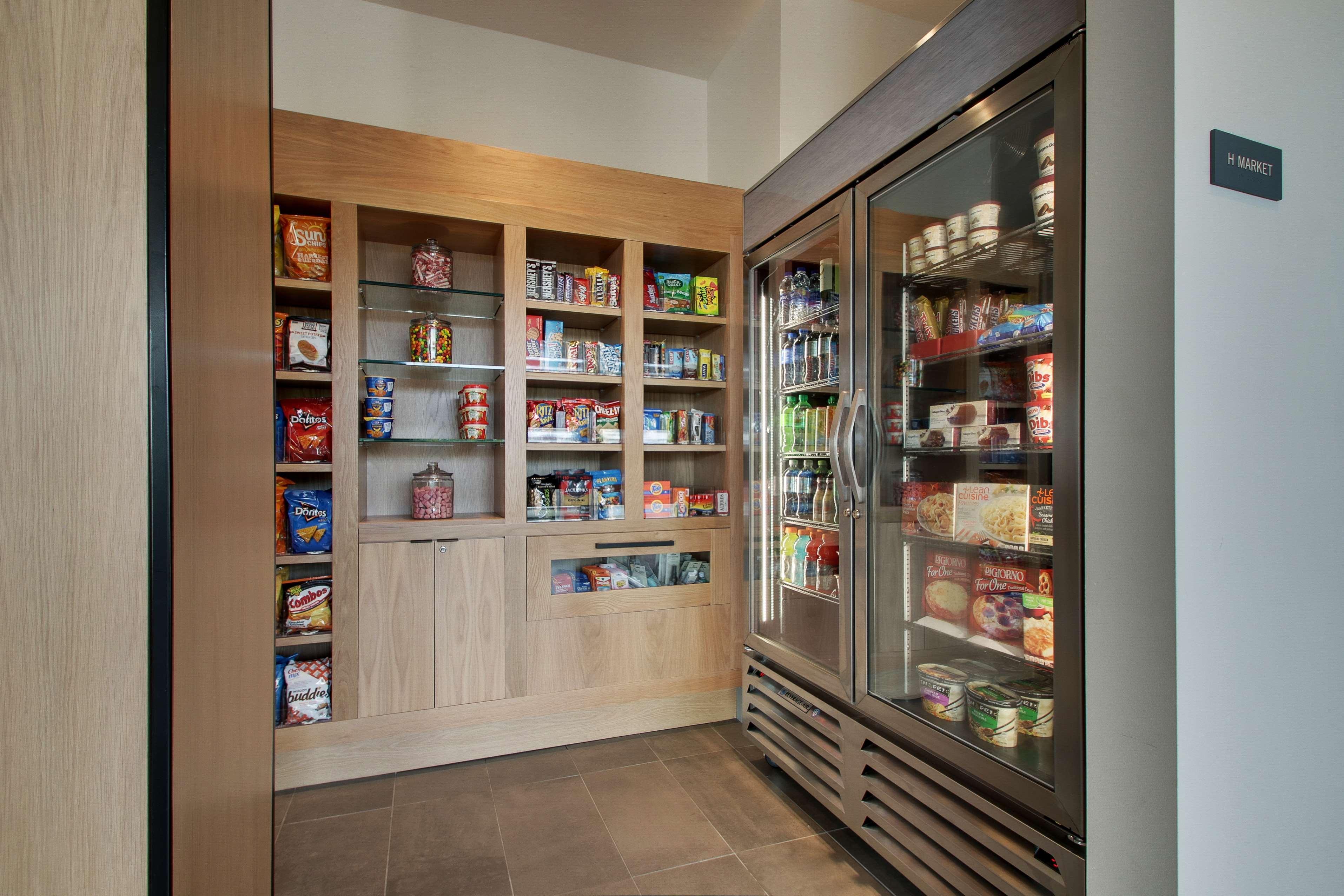 Vista Lobby Hyatt House Chicago Oak Brook