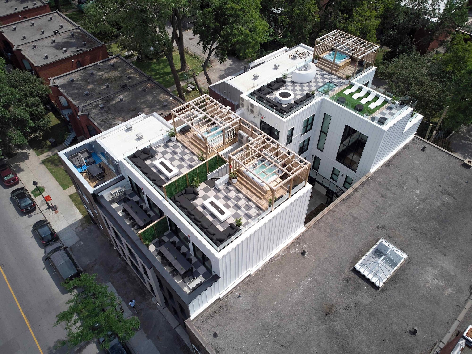 Varios CLUBHAUS Hotel