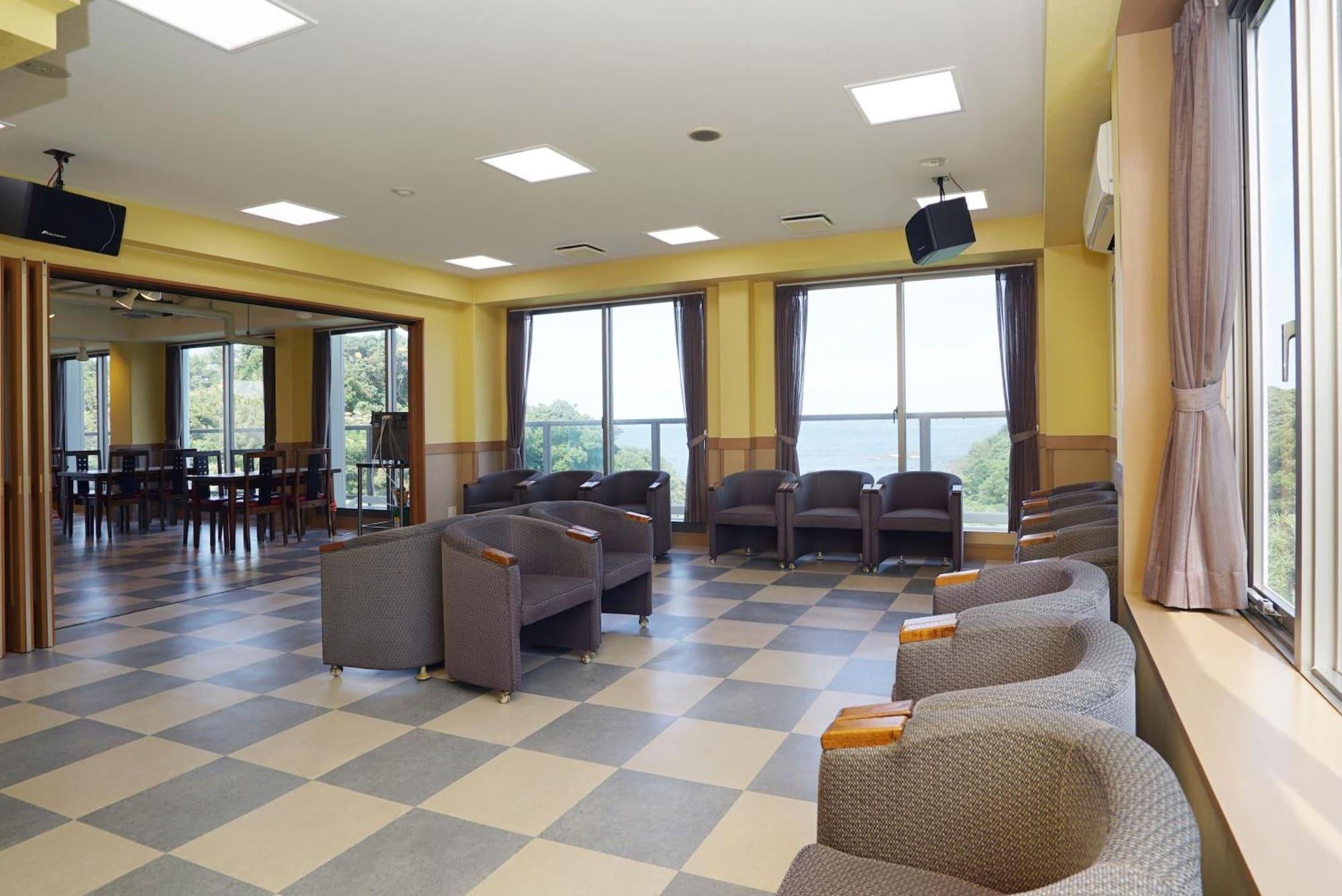 Vista Lobby Tobi Hostel and Apartments