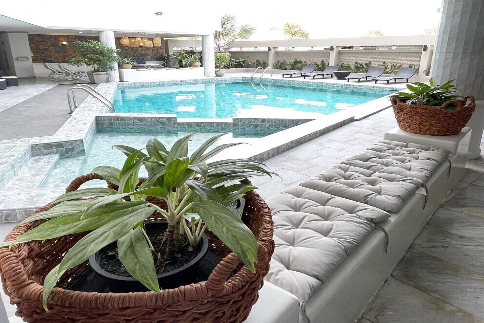 Varios Garden Paradise Hotel & Serviced Apartment