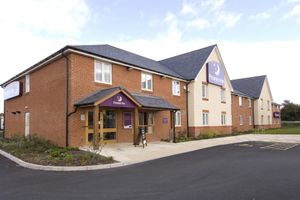 Alojamiento - Premier Inn Rhuddlan