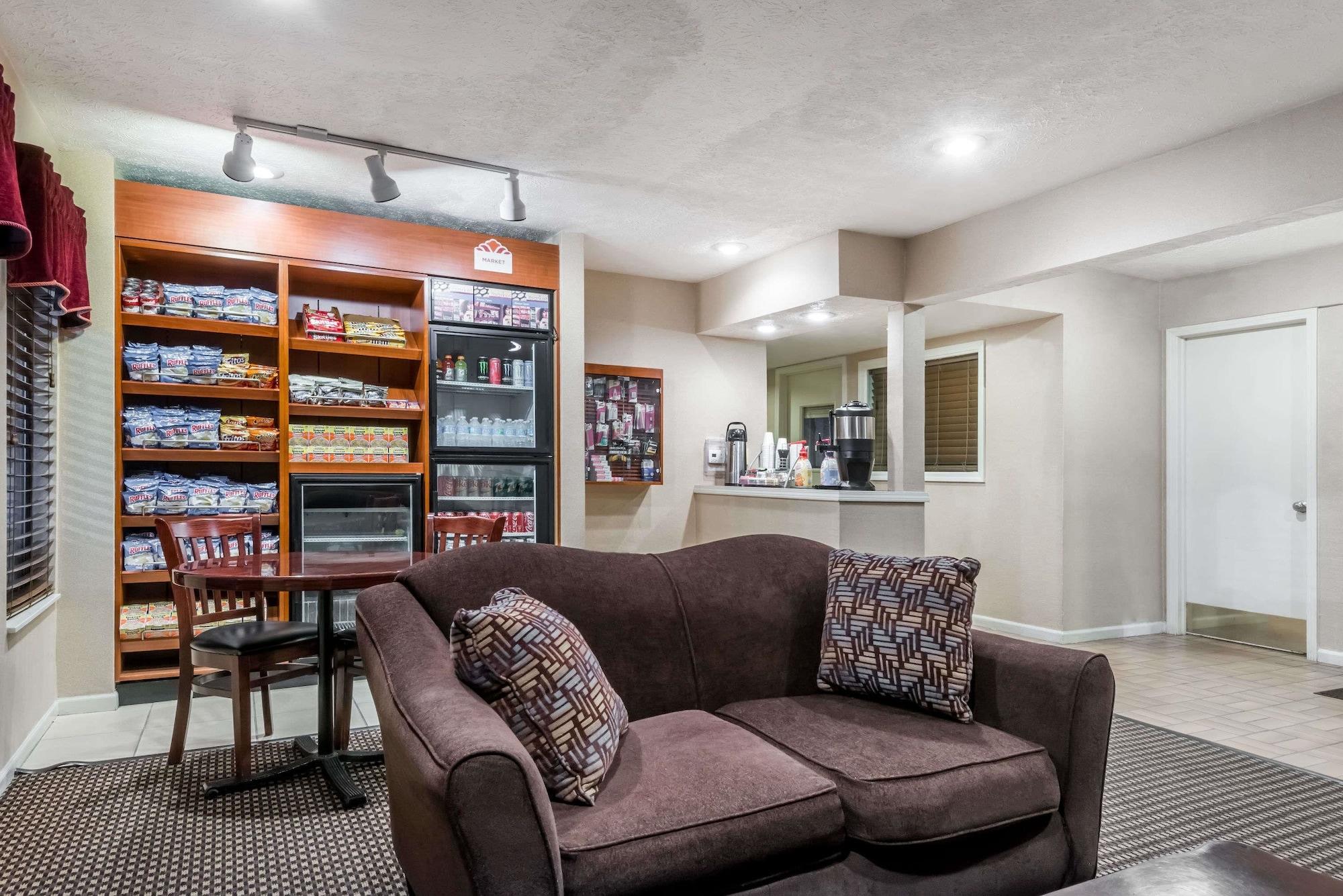 Vista Lobby Hawthorn Extended Stay by Wyndham Columbus North