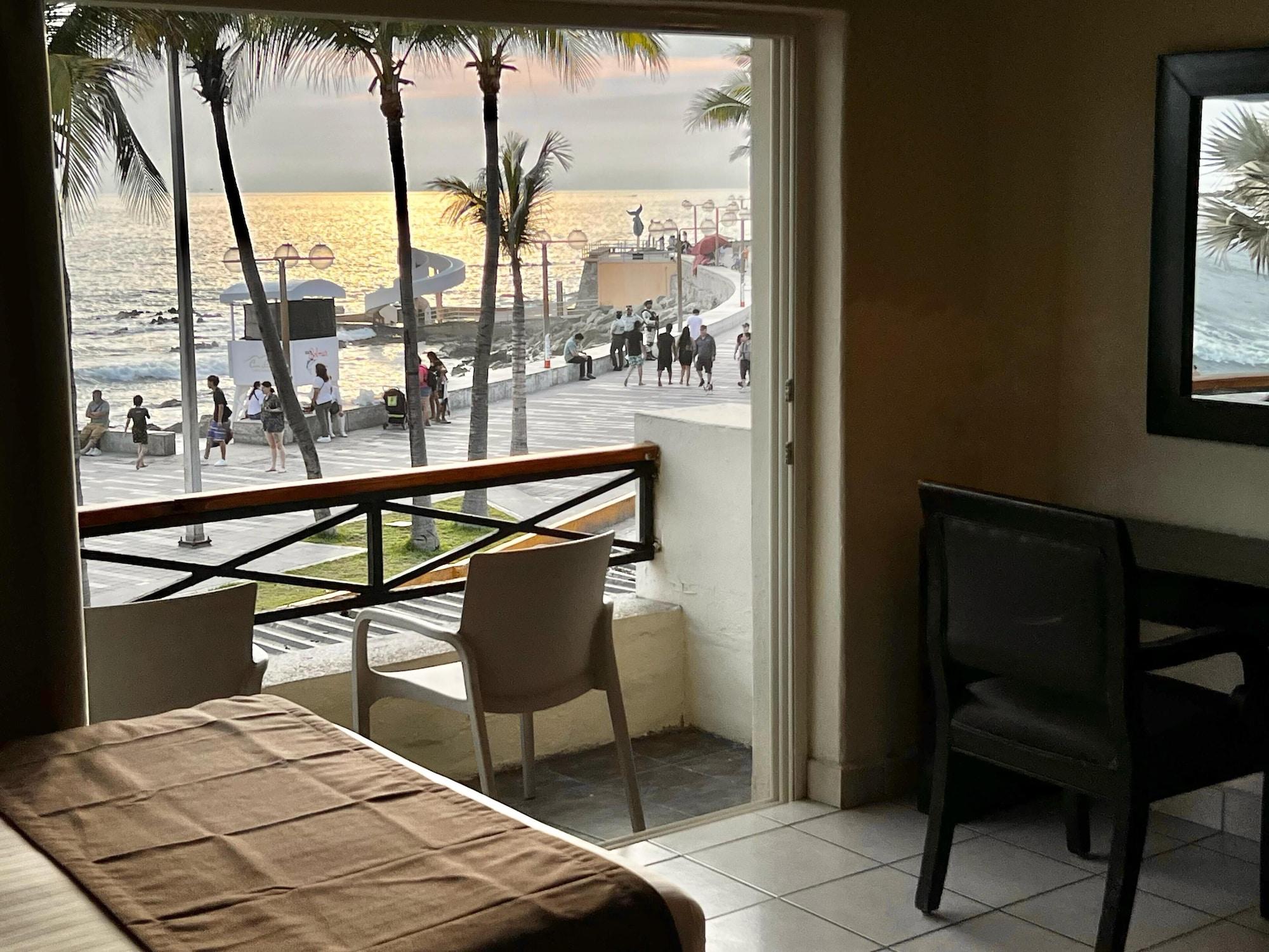 Playa Hotel La Siesta Malecón
