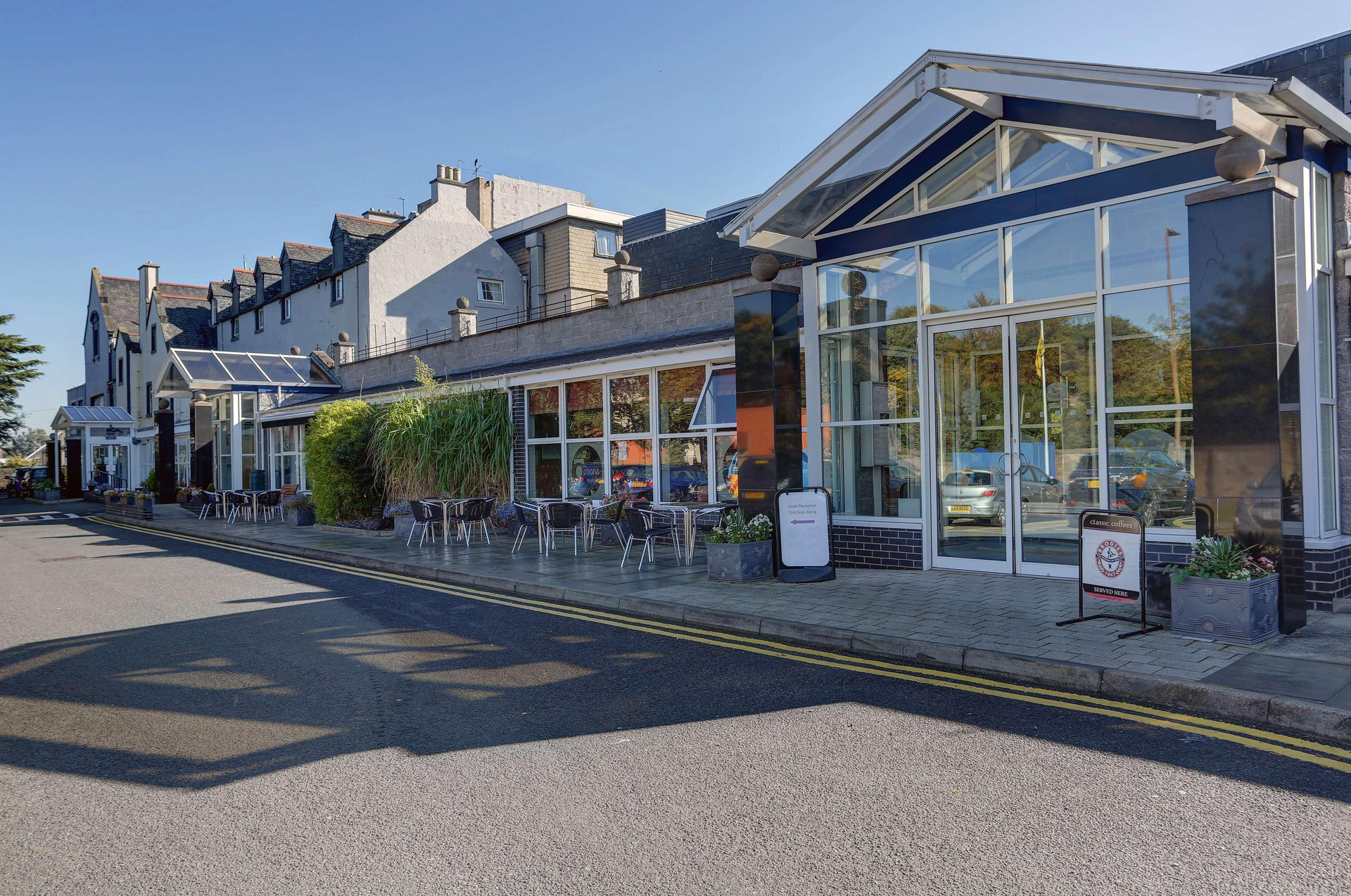 Vista Exterior Best Western Kings Manor Hotel