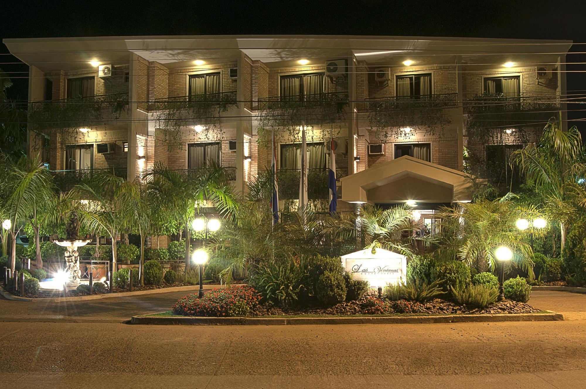 Vista Exterior Las Ventanas Suite Hotel