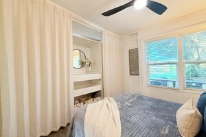 Alquiler Vacacional - Walkable Quiet Lakefront Retreat near Downtown Orlando with Private Patio