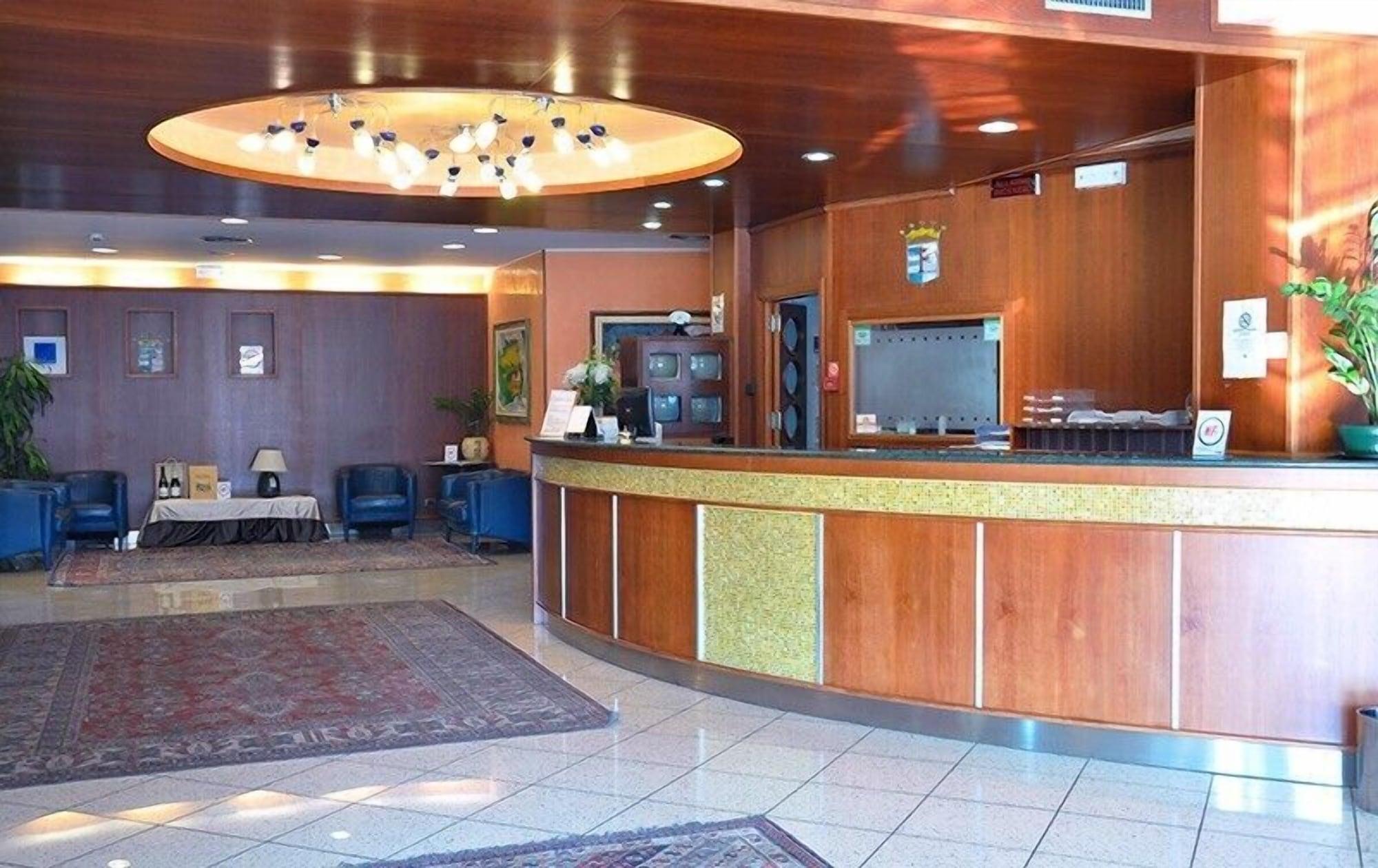 Vista Lobby Point Hotel Conselve