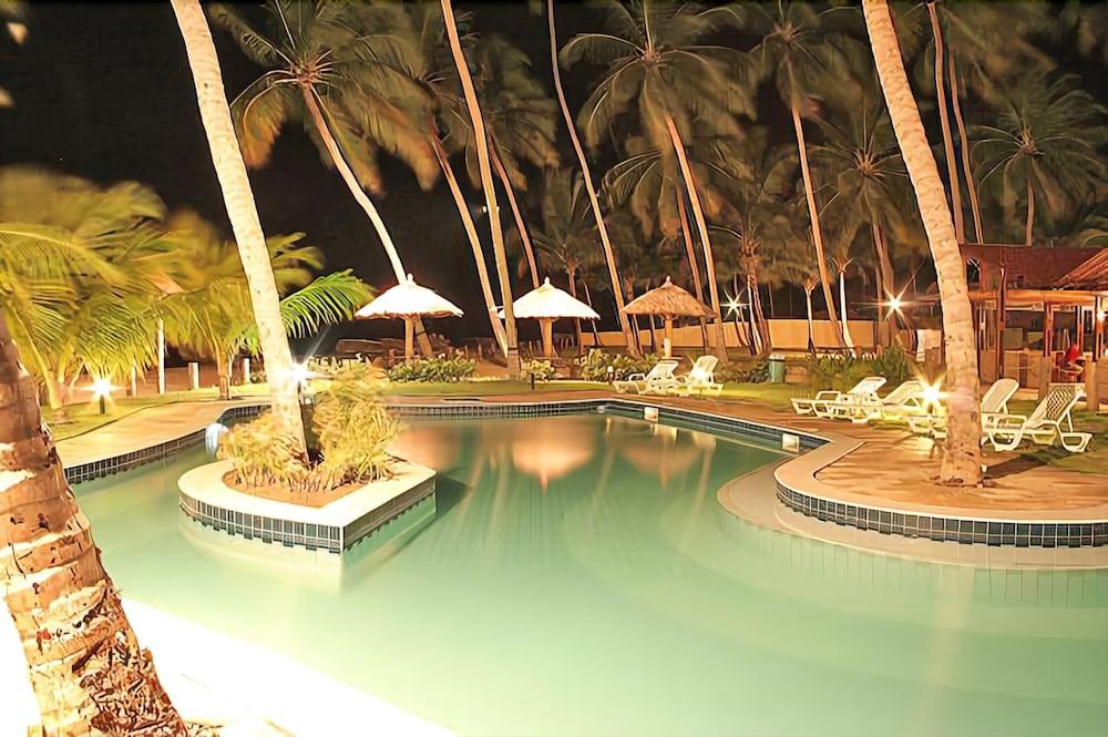 Vista Piscina Albacora Praia Hotel