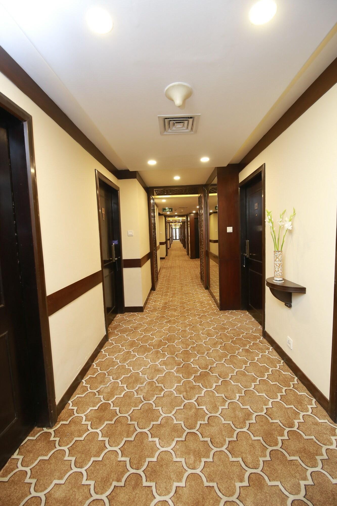Vista Lobby Ramada by Wyndham Multan