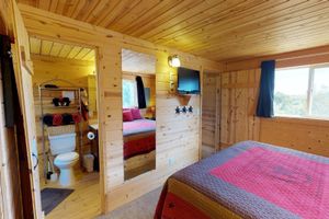 Arriendo temporal - White Cabin Cozy Secluded Cabin