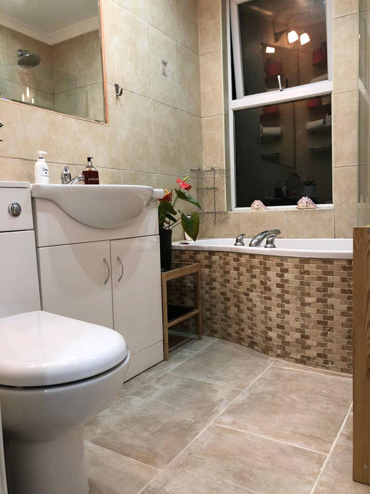 Equipamiento de Habitación Double bedroom near Heathrow