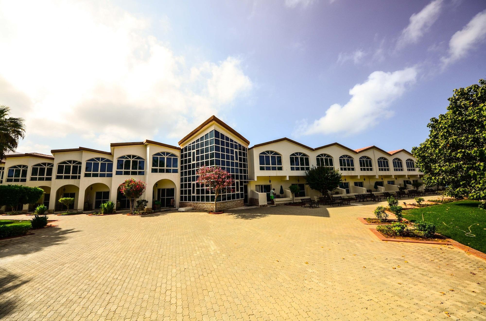 Vista Exterior Sandy Beach Hotel and Resort