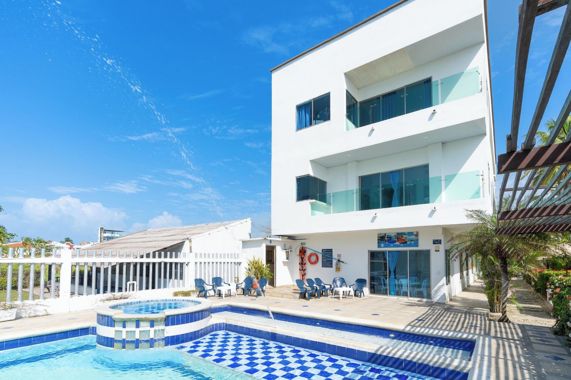 Vista Exterior Blue Apartahotel Coveñas