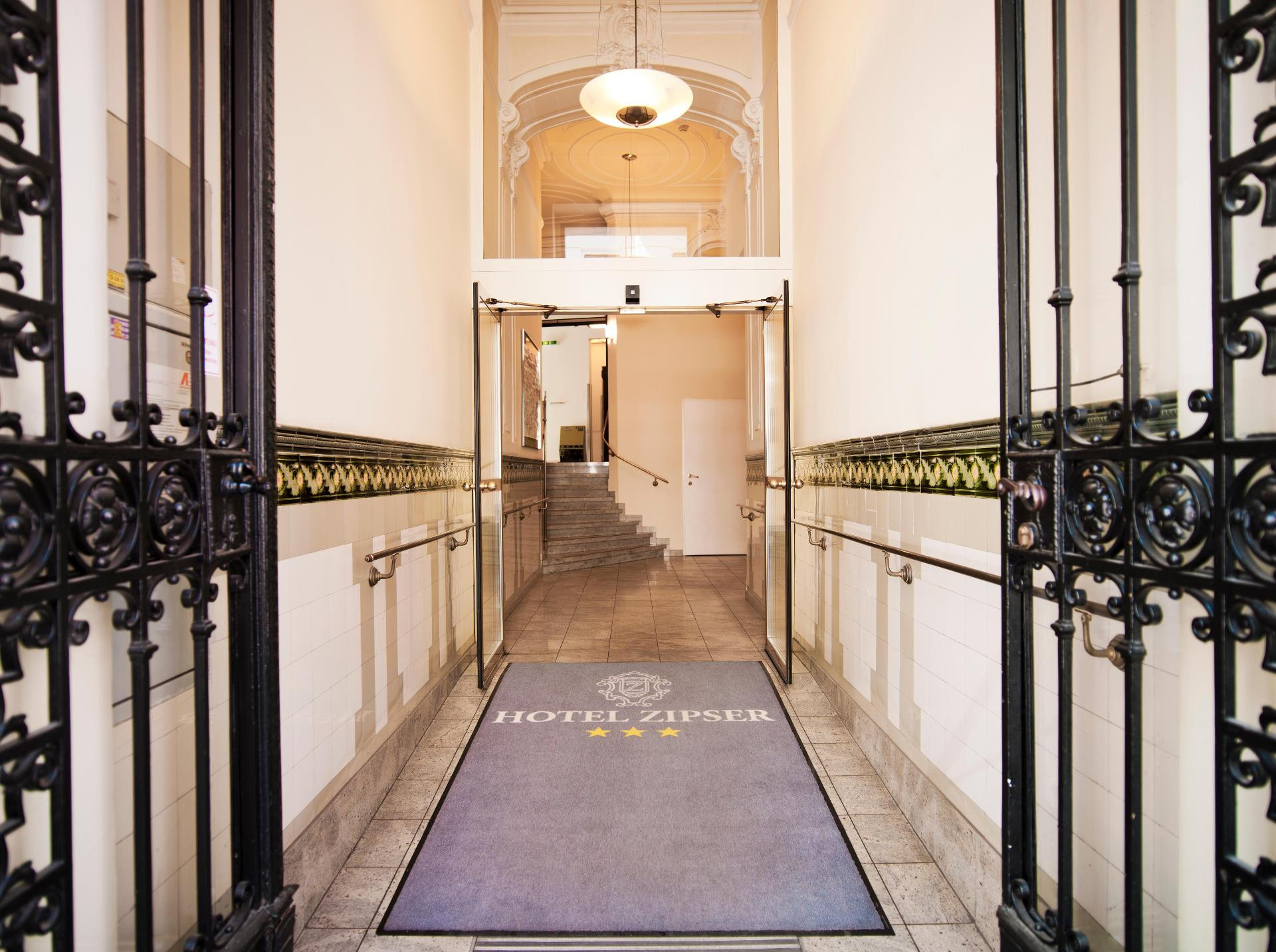 Vista Exterior Hotel Zipser