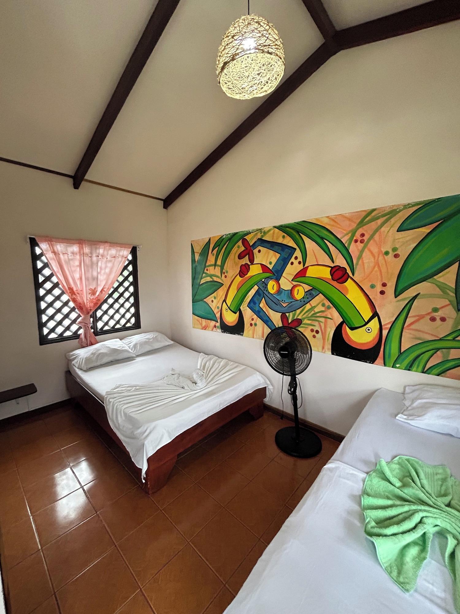Varios Miss Miriam Beachfront Cabins