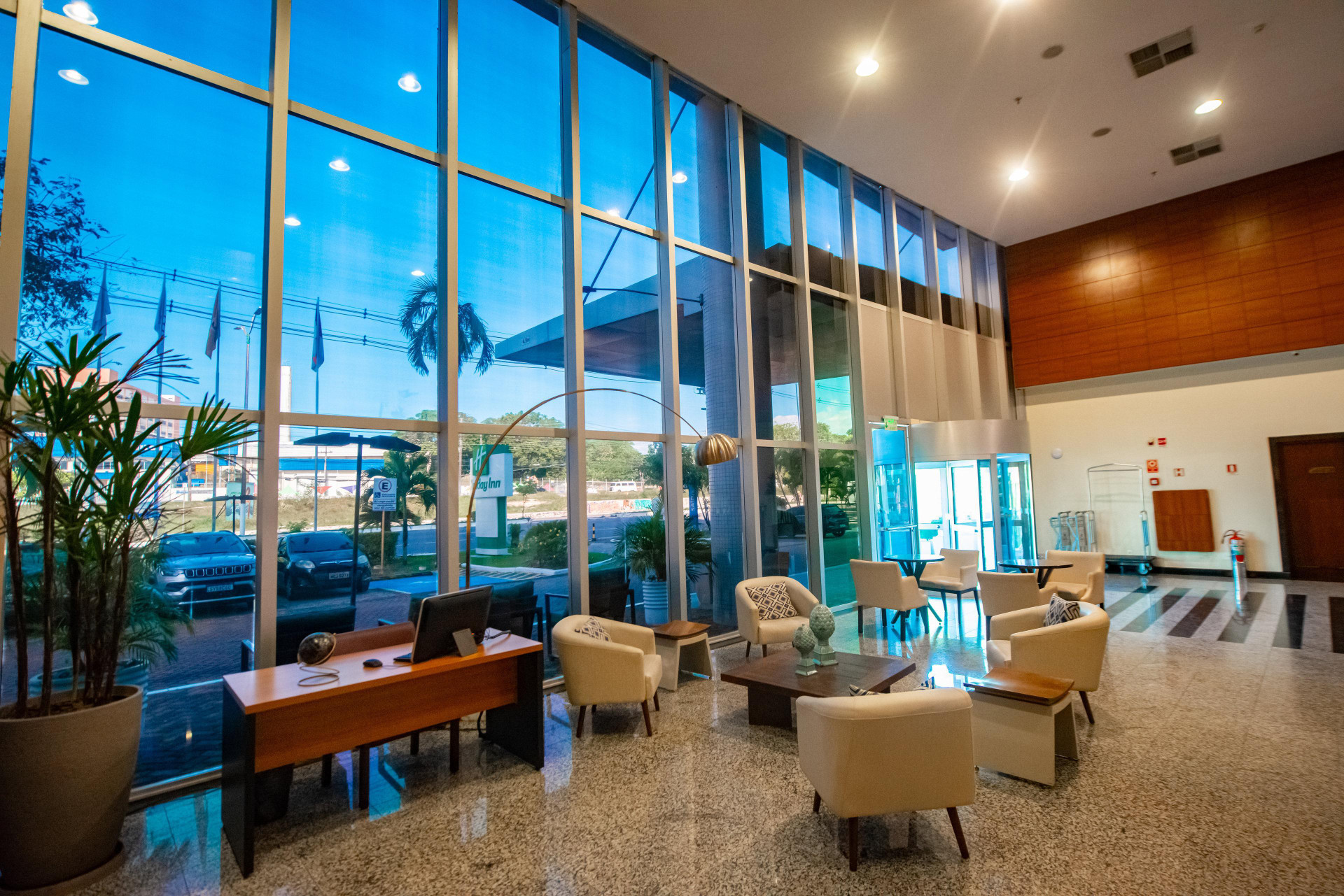 Vista Exterior Holiday Inn Manaus by IHG