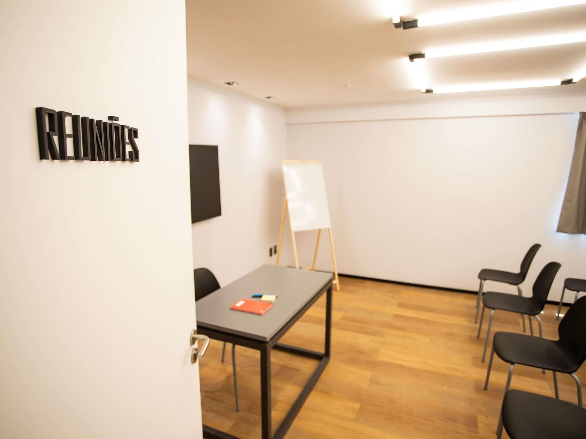 Sala de Reuniones Ibis Serra Talhada