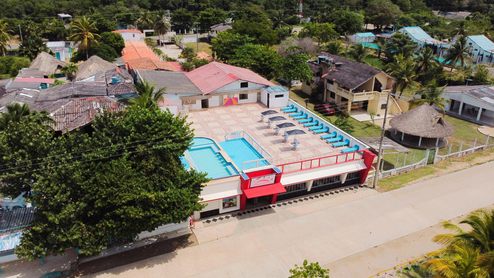 Vista Exterior Hotel Playa Divina