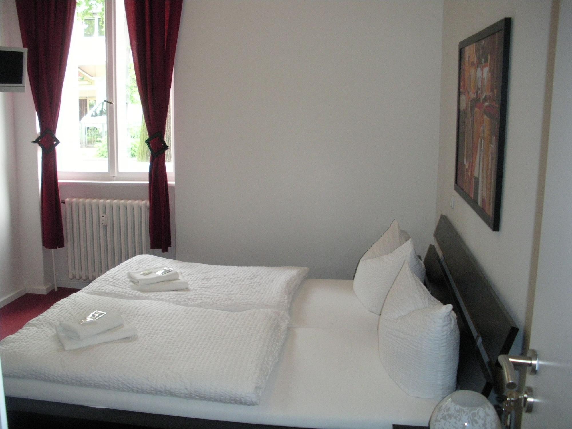 Varios Pension Lette Eck