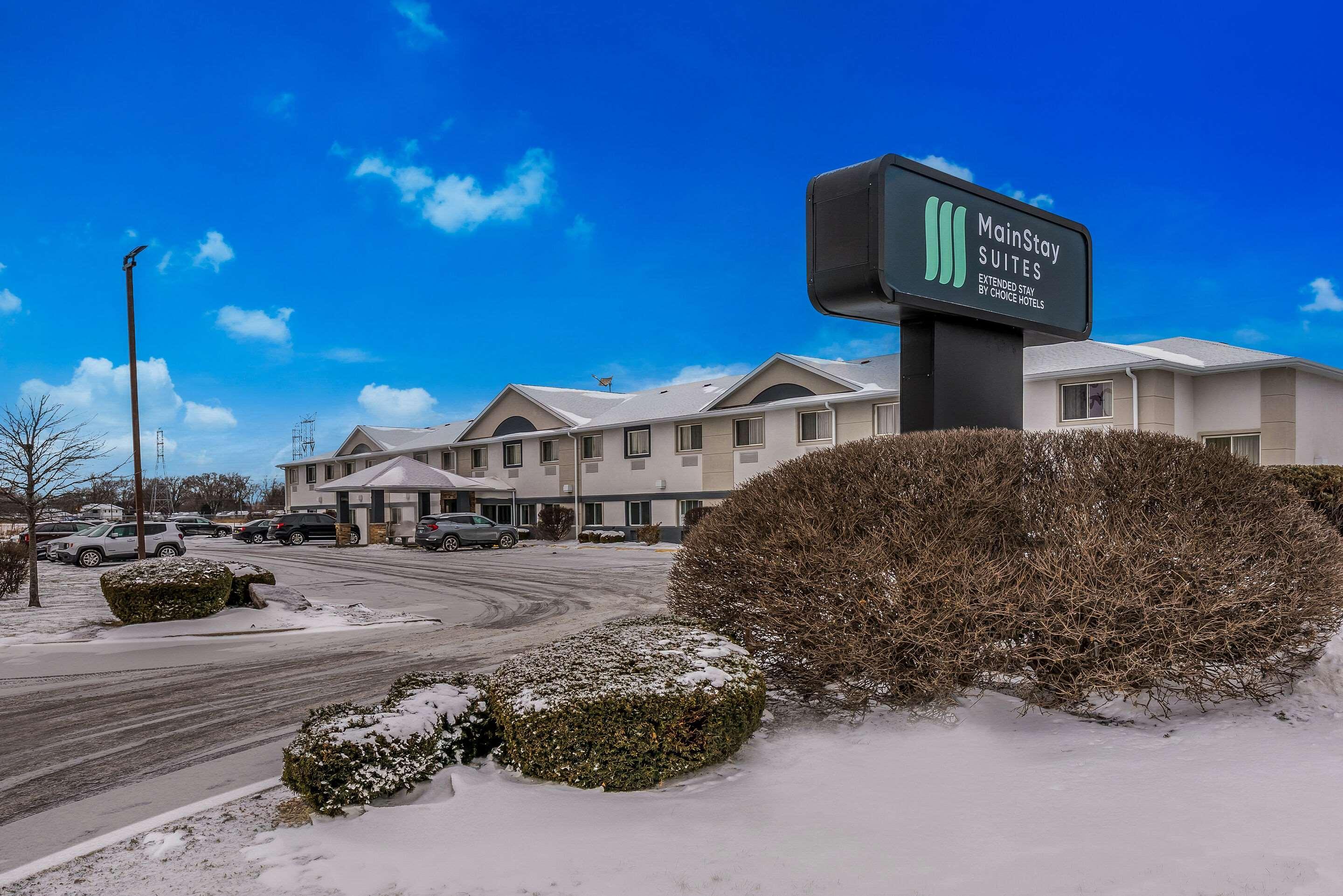 Vista Exterior MainStay Suites Joliet I-80