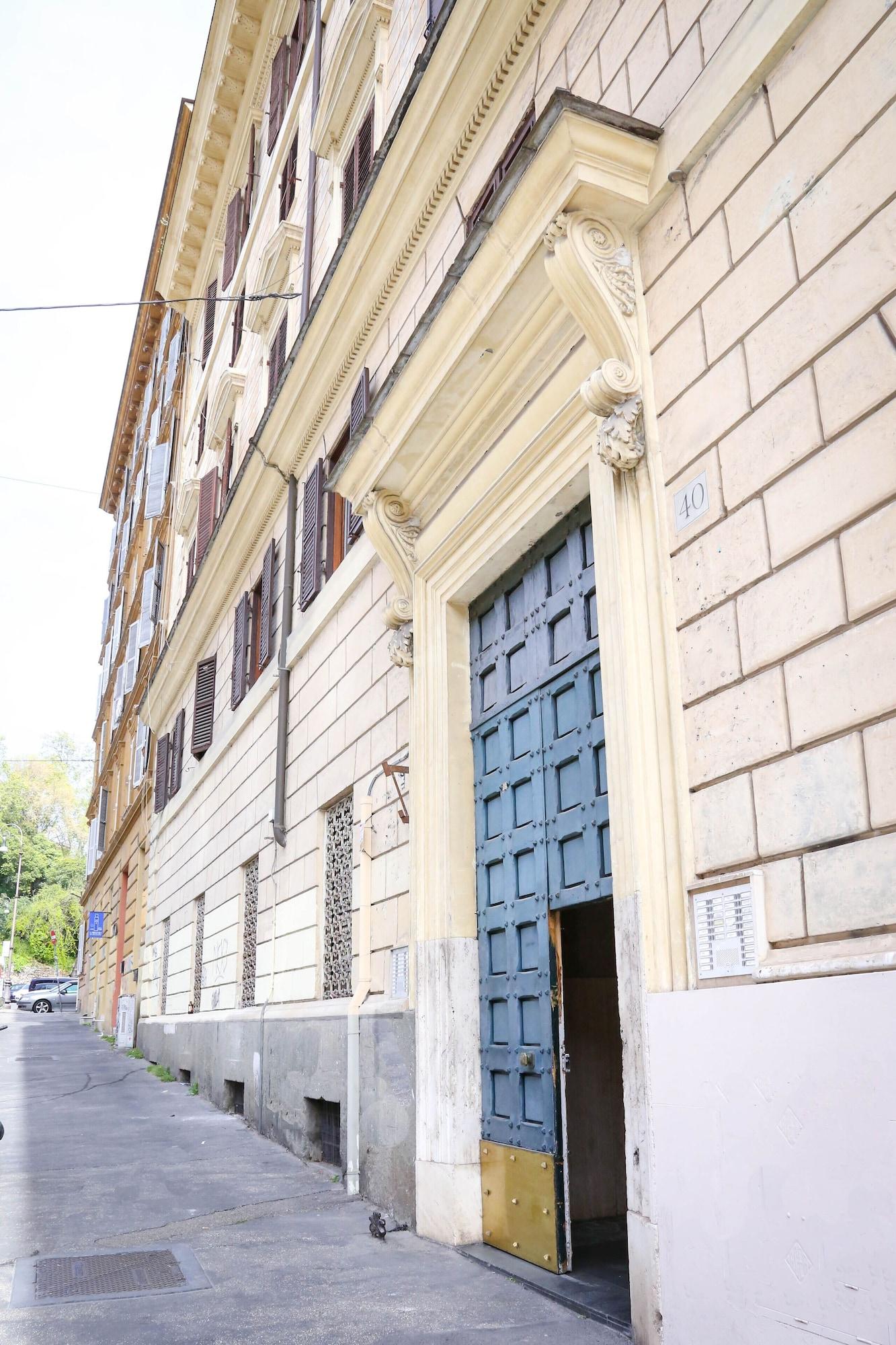 Vista Exterior Mama House Roma
