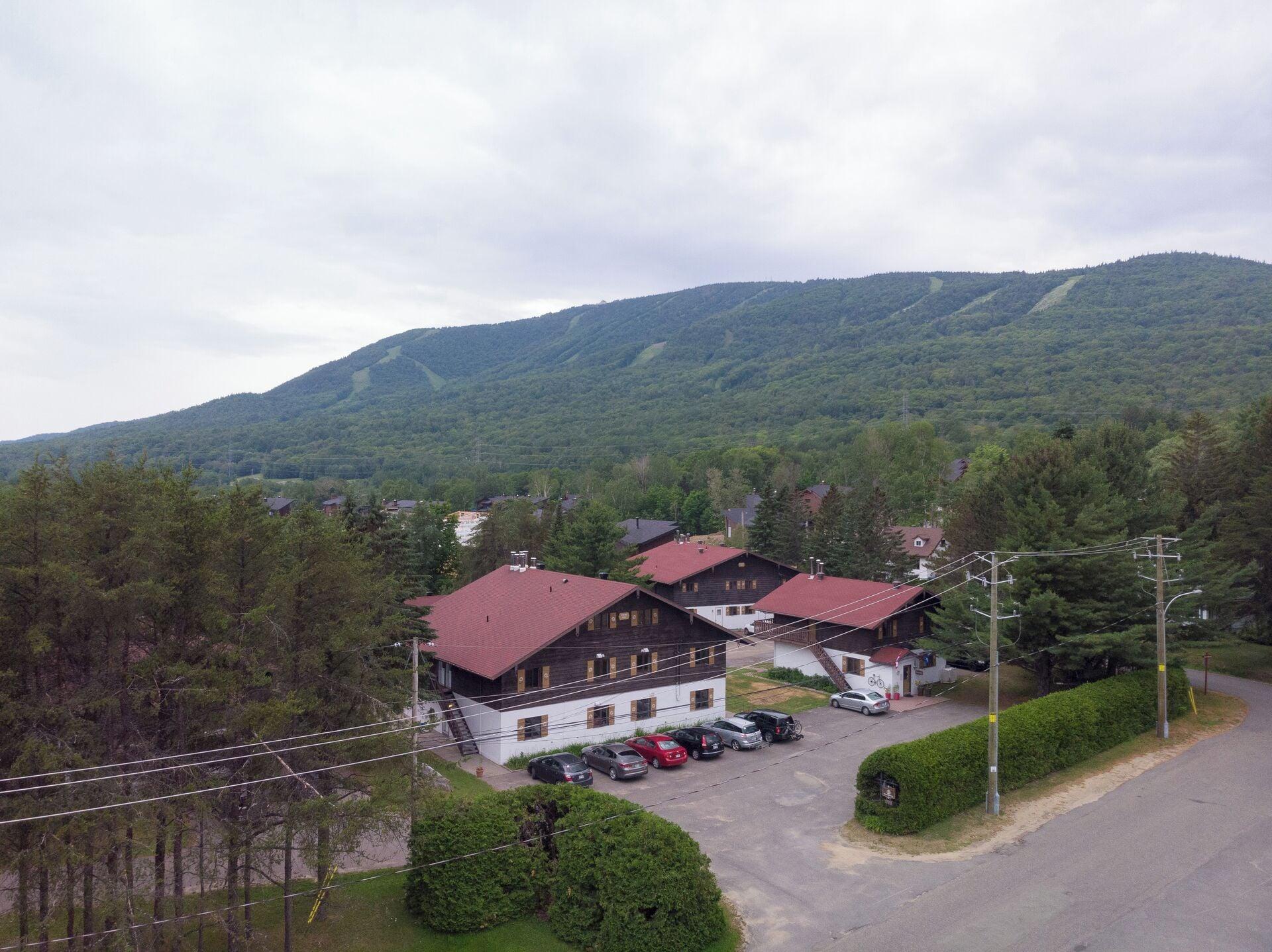 Vista Exterior Chalets Montmorency Mont-Sainte-Anne