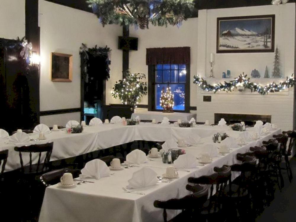 Sala de Reuniones Colebrook C.C. & Motel