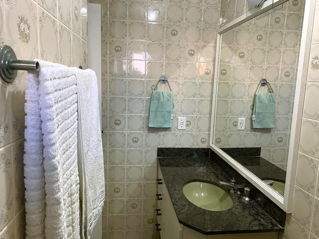 Baño Triplex Astúrias - Guarujá