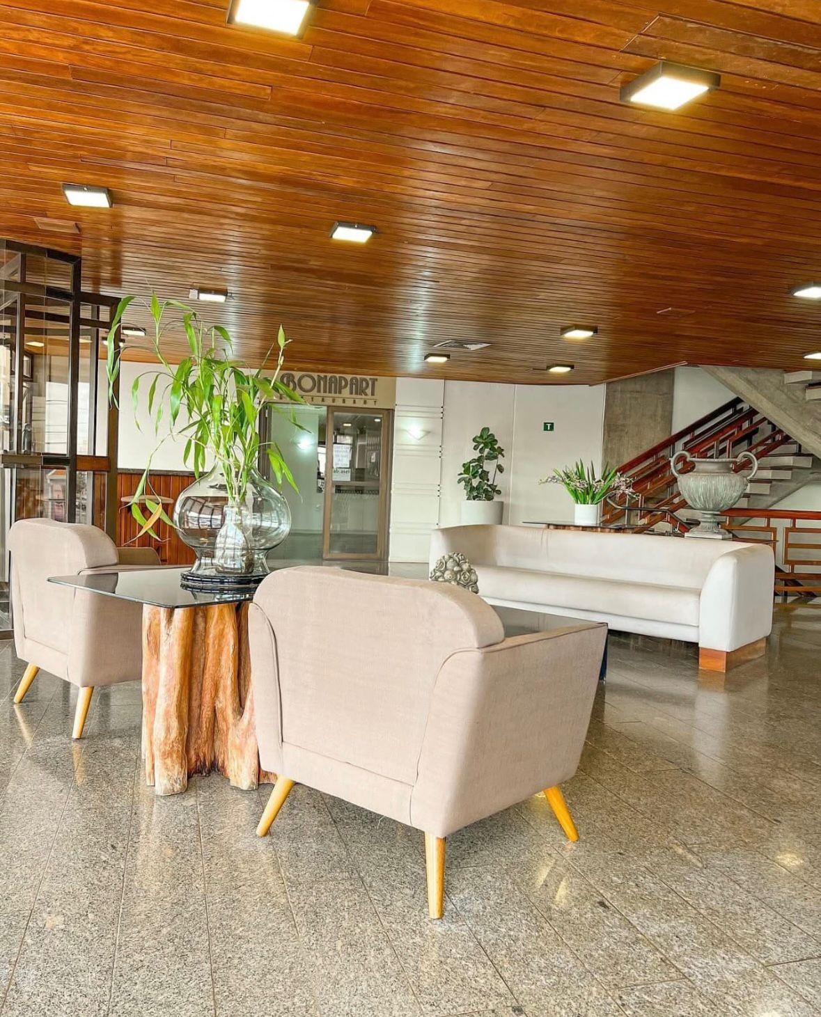 Corredores / Escaleras Uberaba Hotel by Easy Hotéis