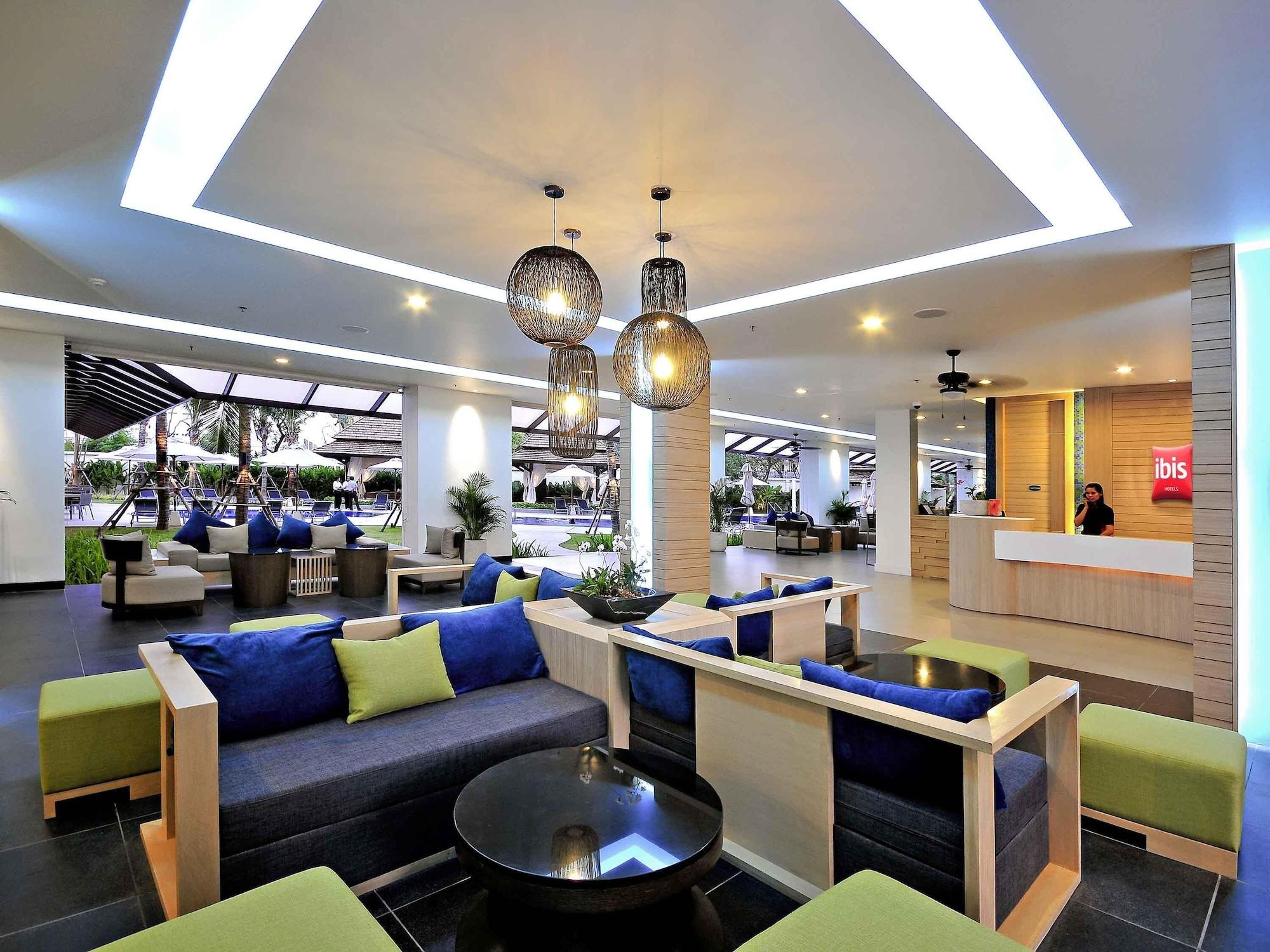 Vista Exterior ibis Phuket Kata