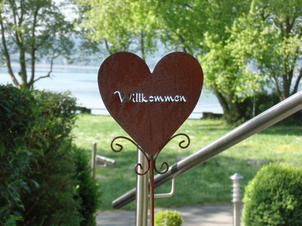 Vista Exterior Hotel Iris am See