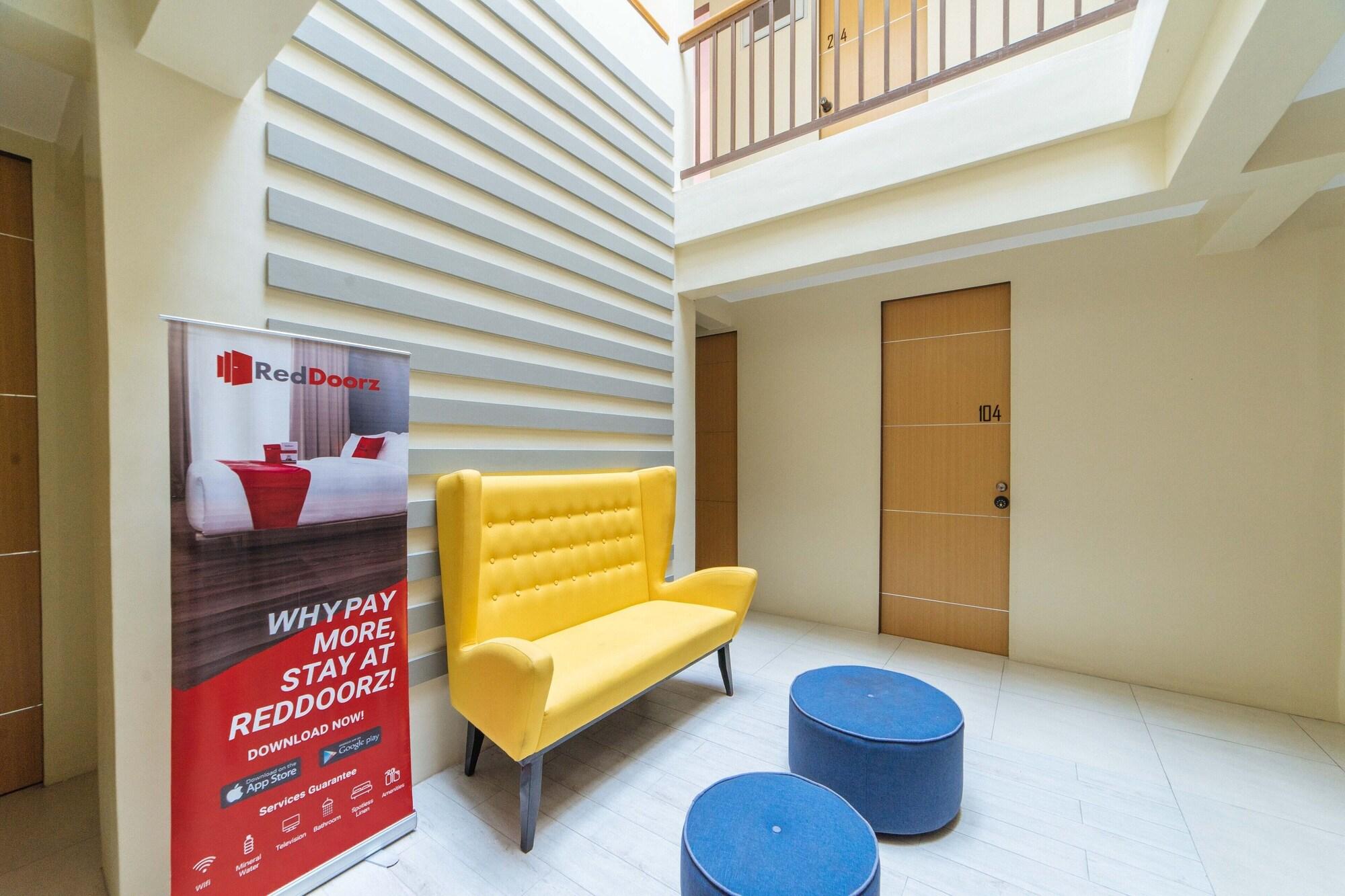 Vista Lobby RedDoorz Plus @ A Rita Street San Juan