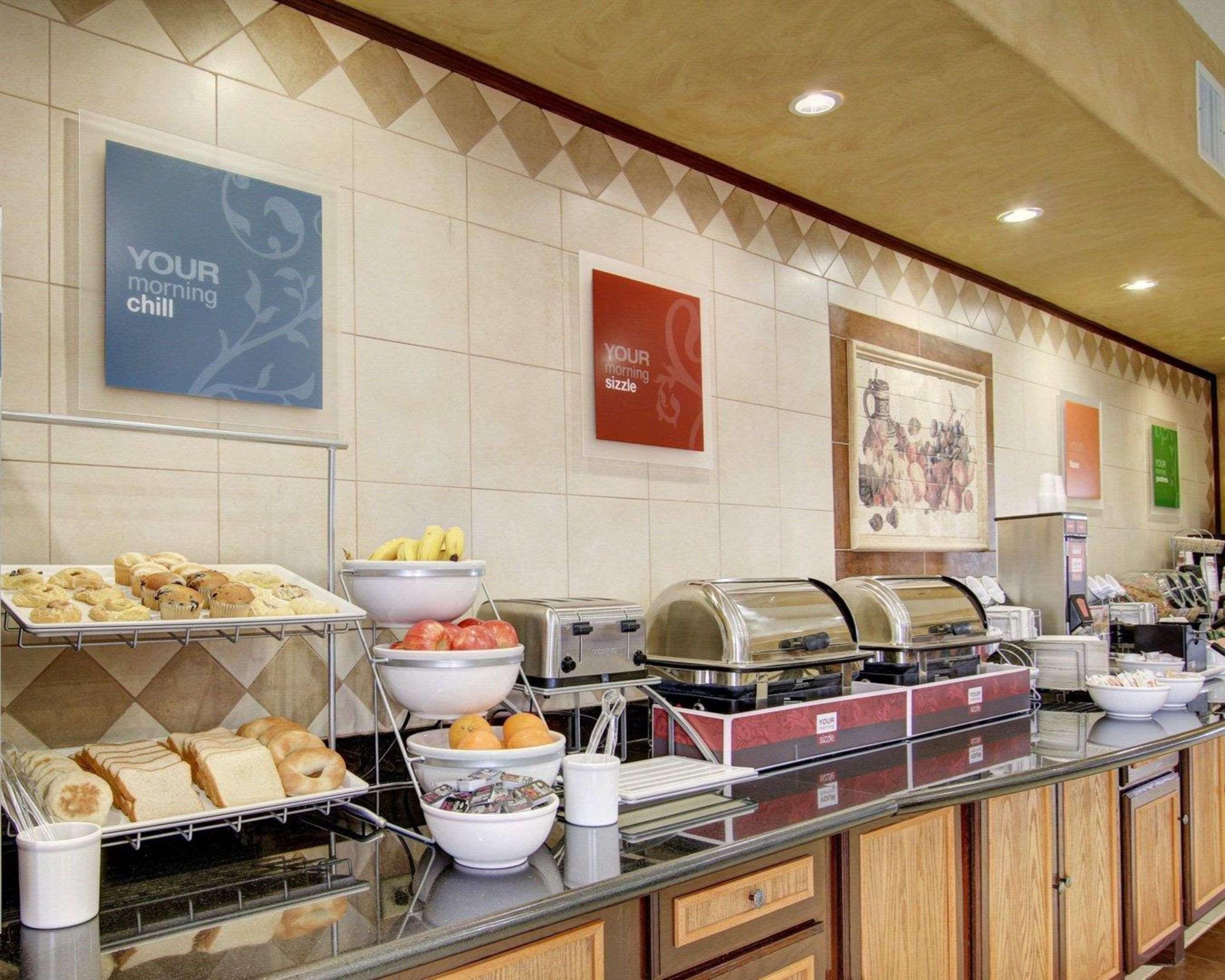 Restaurant Comfort Inn & Suites Alvarado