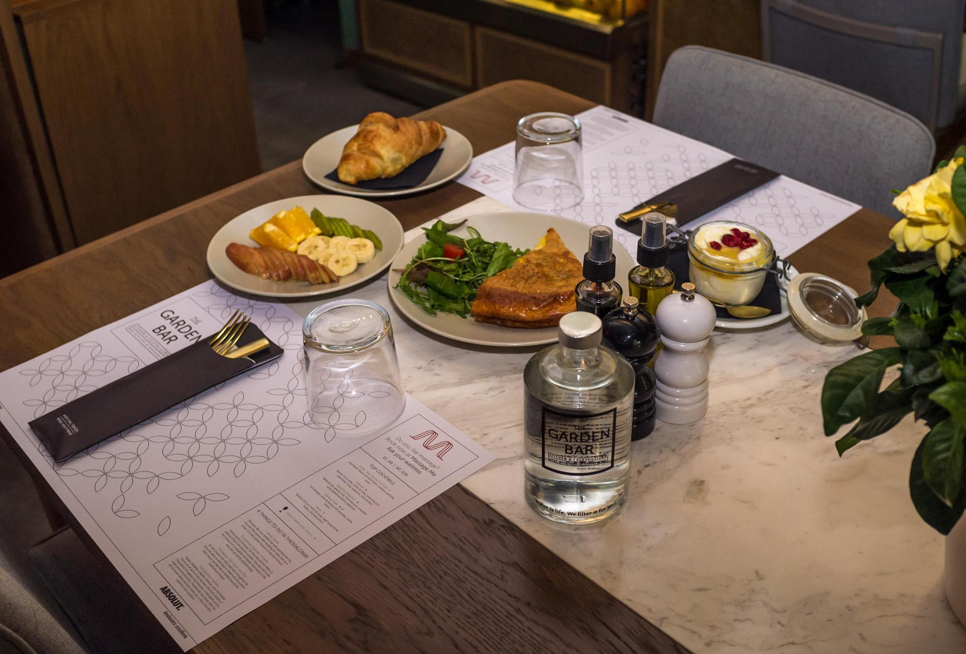 Bar/Salón COLORS Urban Hotel Thessaloniki