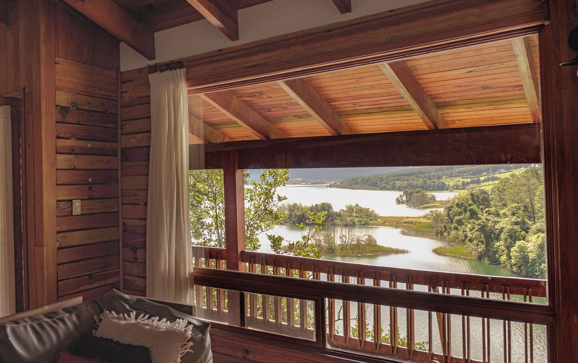 Varios Zirahuen Forest And Resort