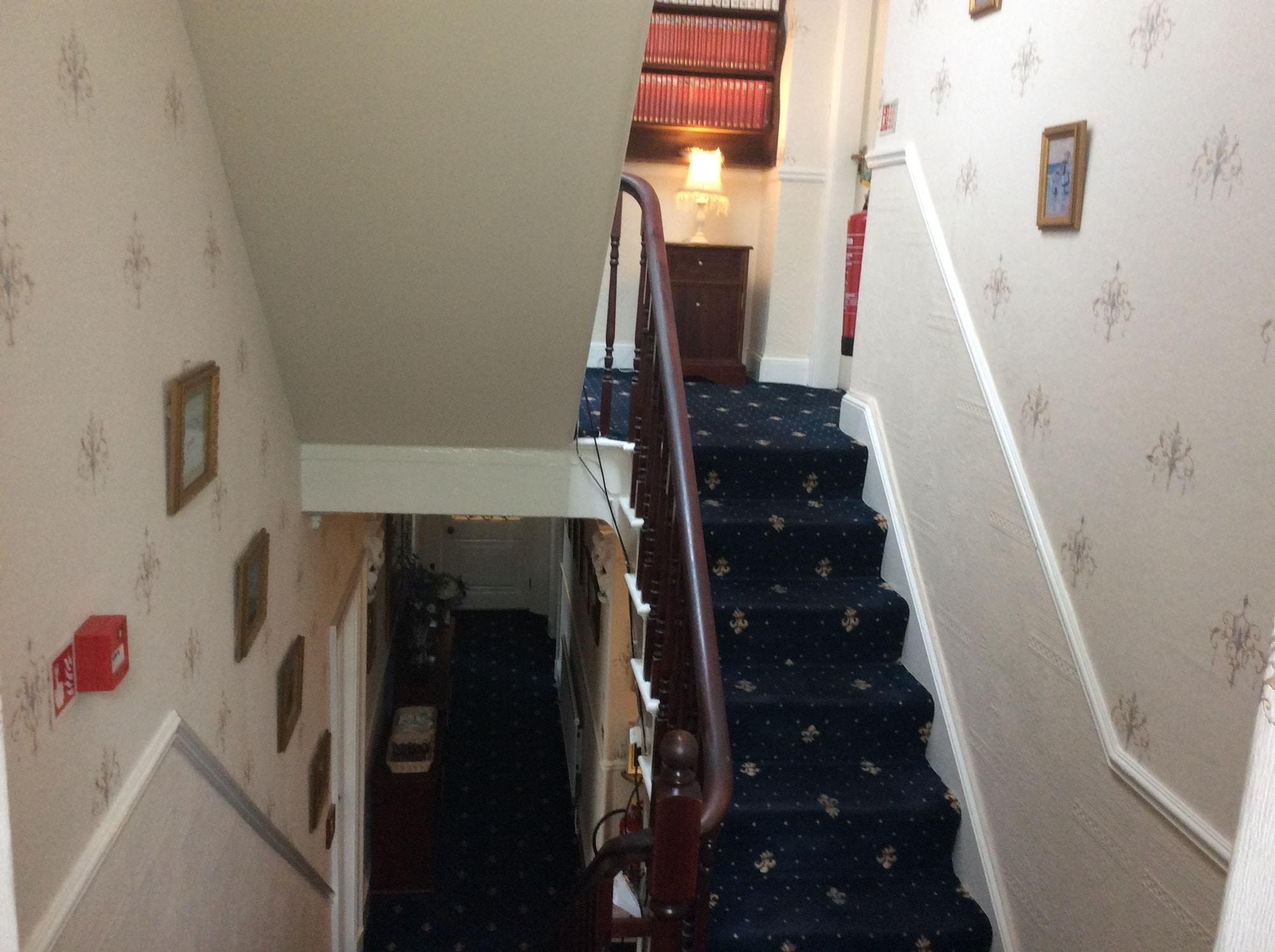 Varios The Old Coach House