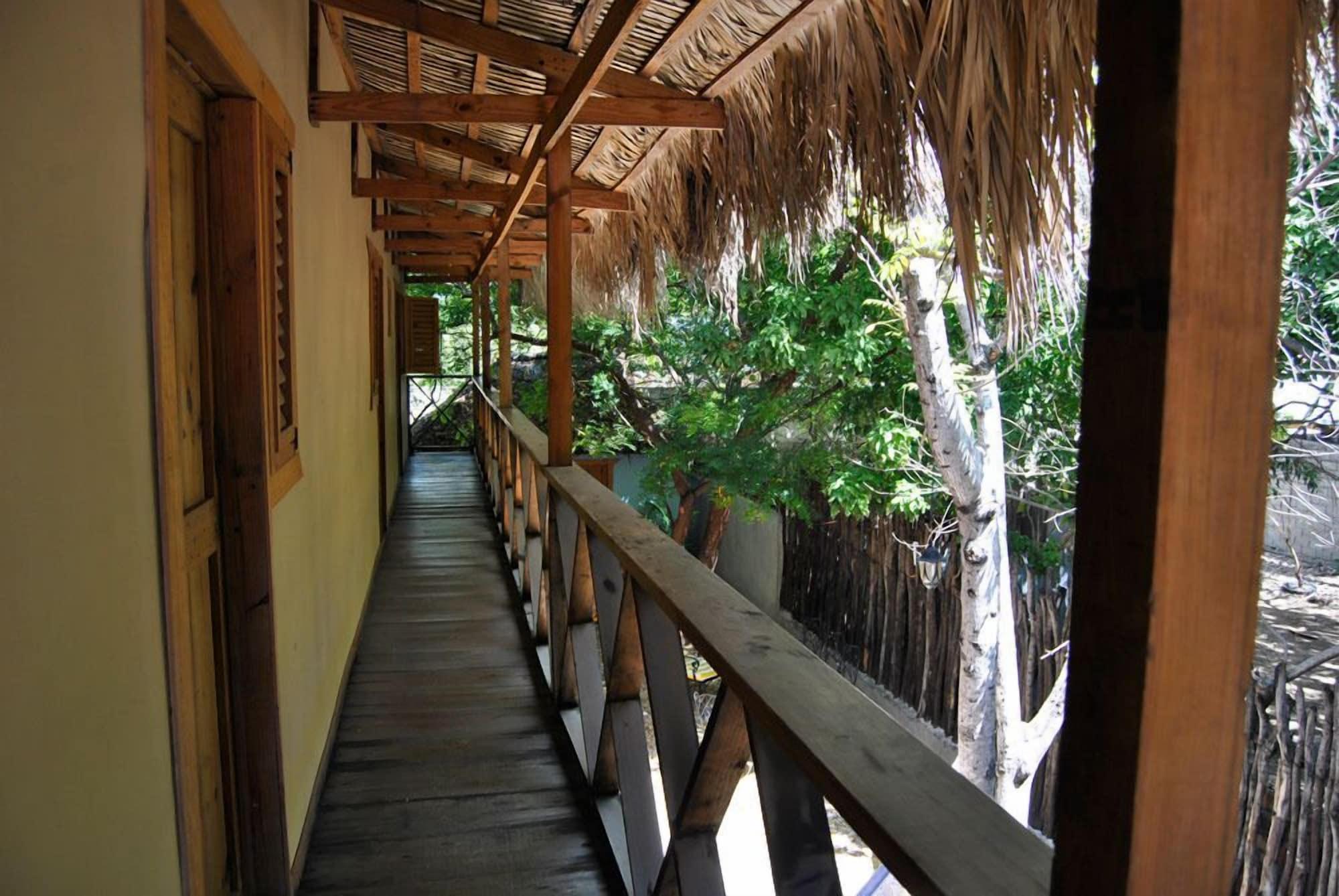 Varios Hotel Loro Tuerto