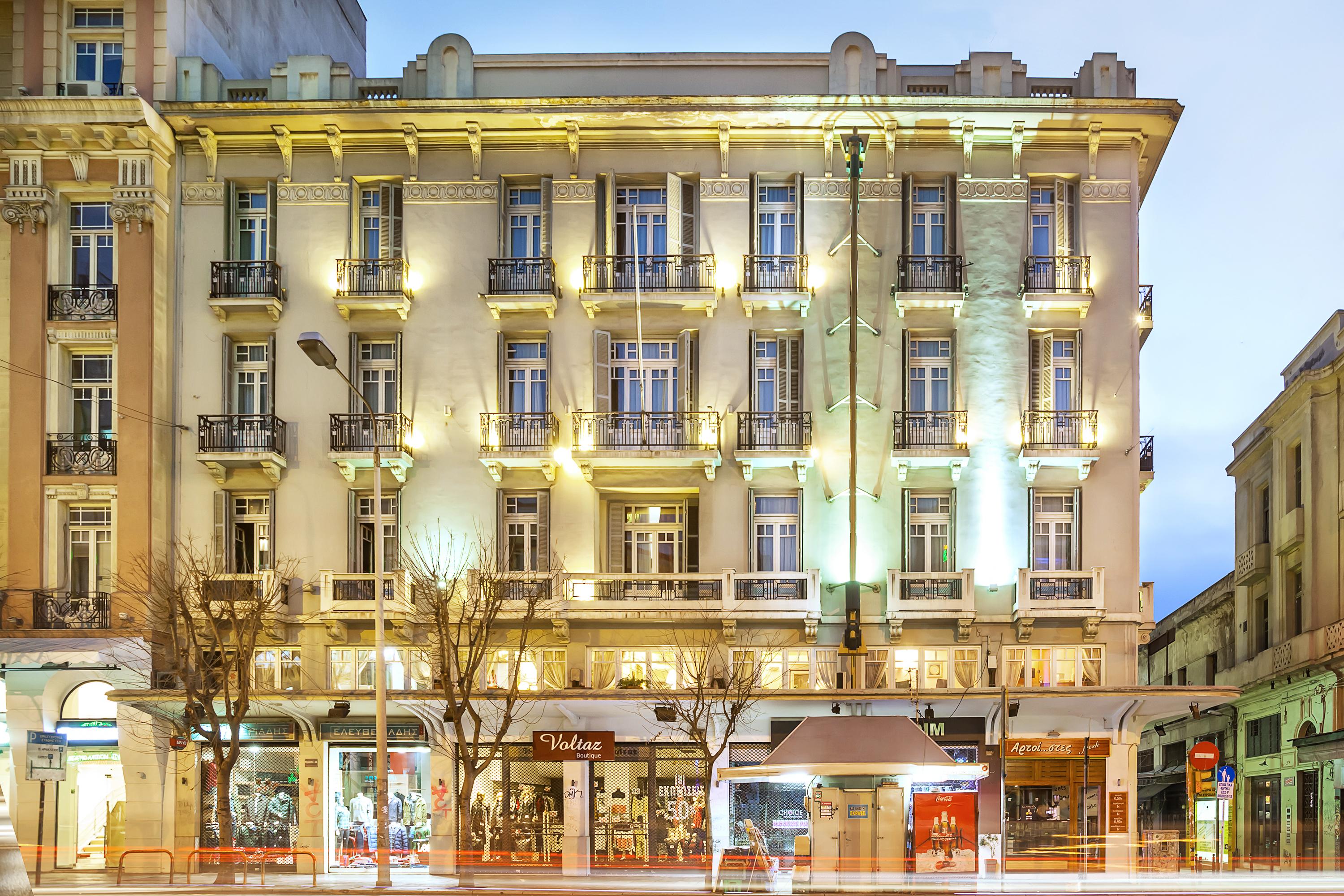 Vista Exterior Minerva Premier Hotel