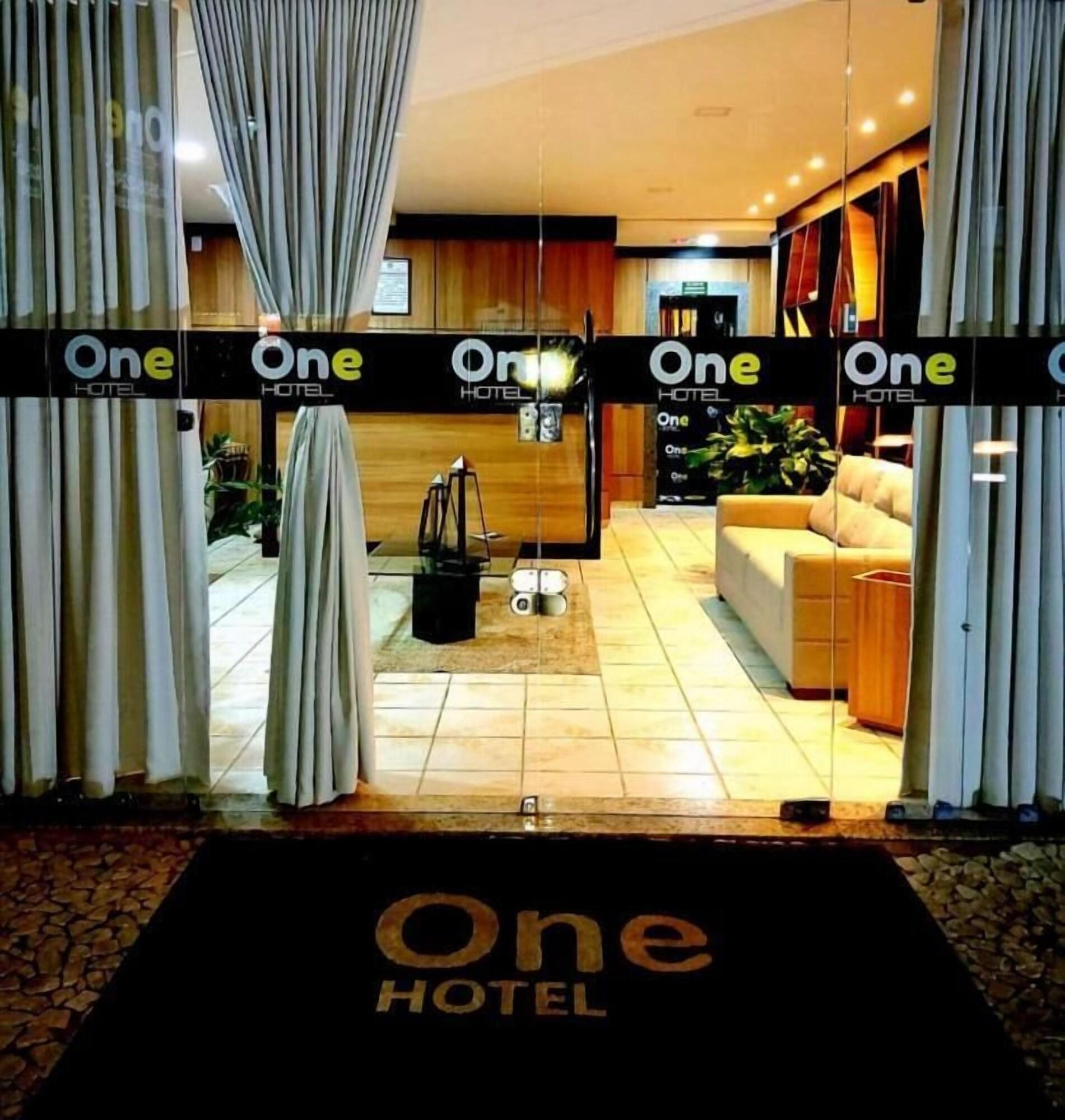 Varios ONE HOTEL