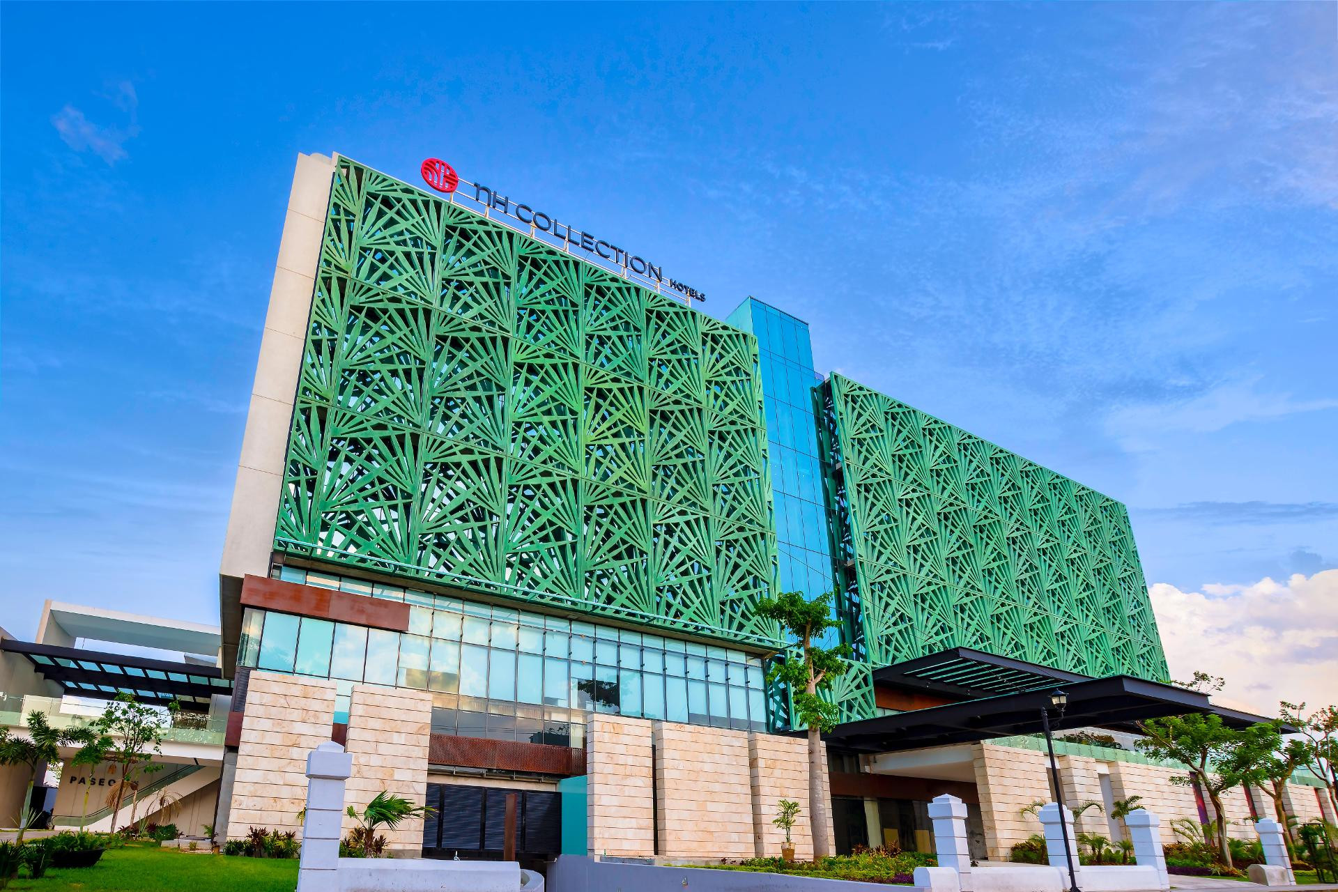 Vista Exterior NH Collection Merida Paseo Montejo