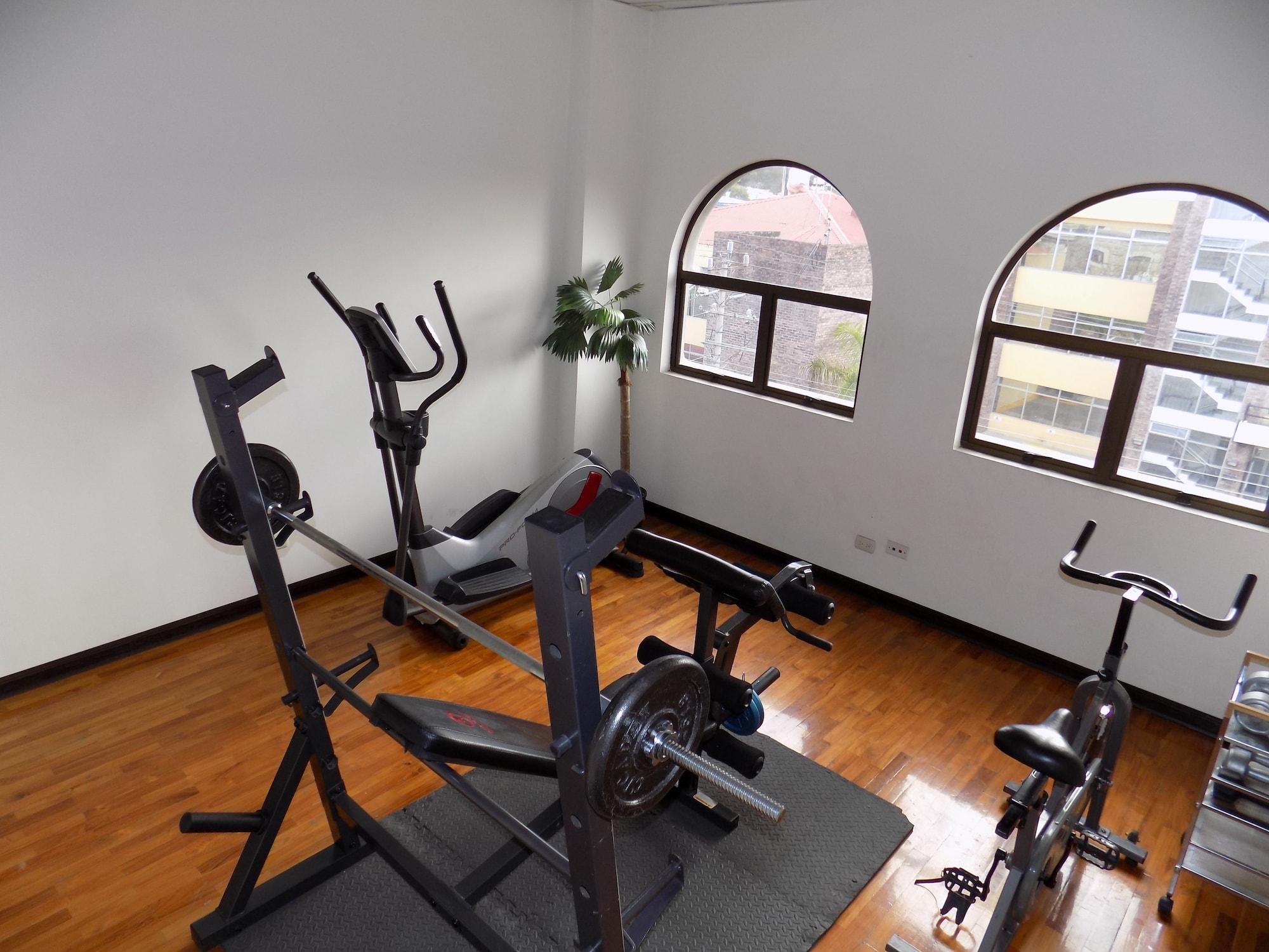 Gimnasio Hotel Plaza Real Suites & Apartments