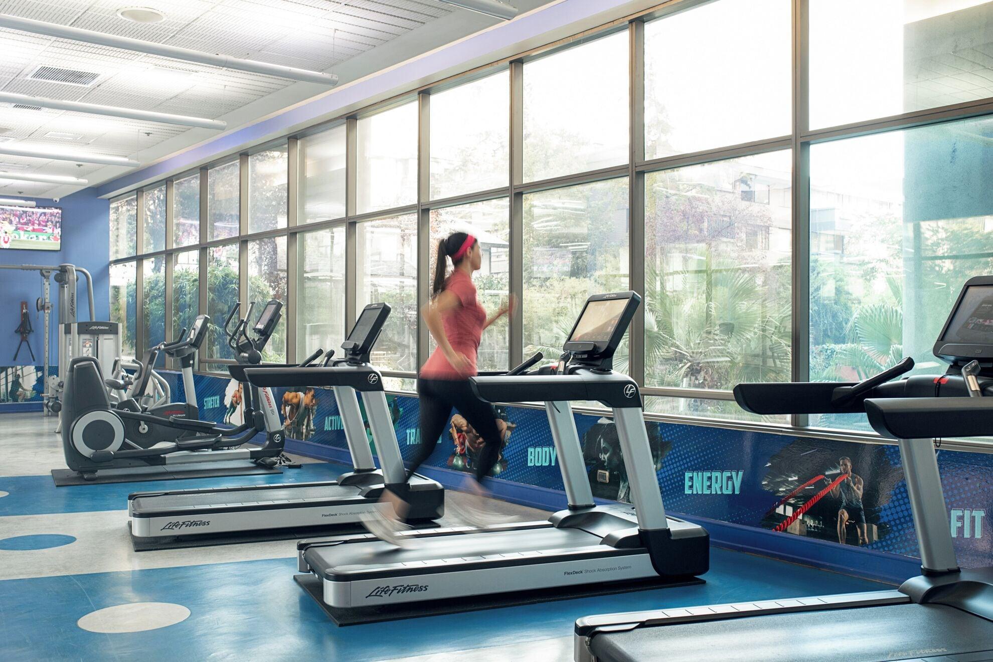 Gimnasio Boulevard Suites Hotel