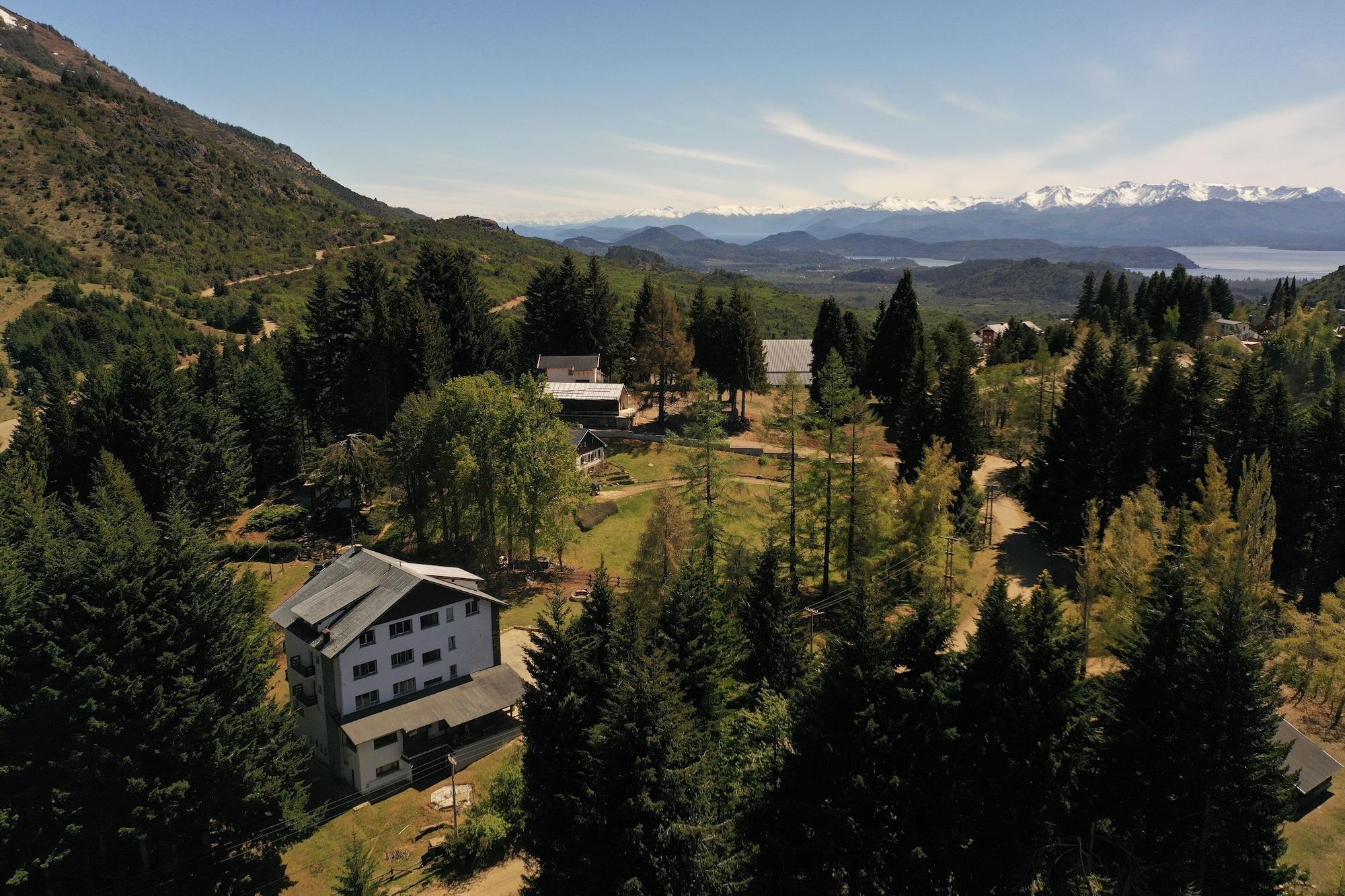 Varios Hotel Dinko
