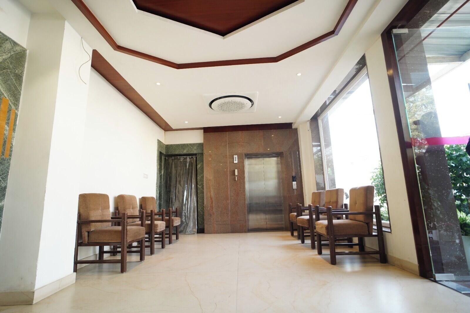 Vista Lobby Hotel City Grand