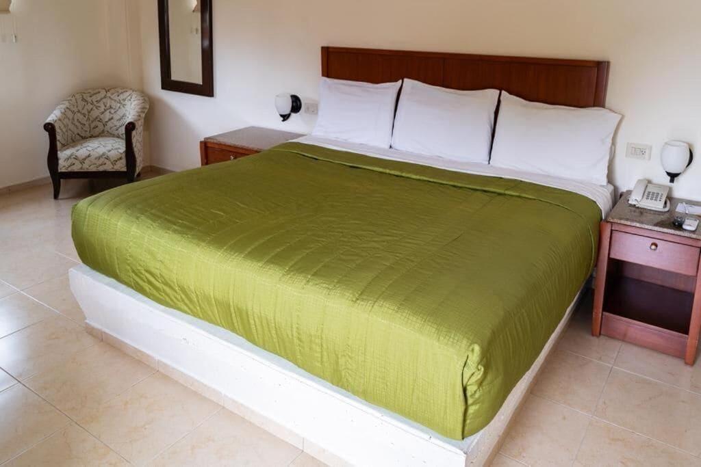Habitación hotel plaza del sol