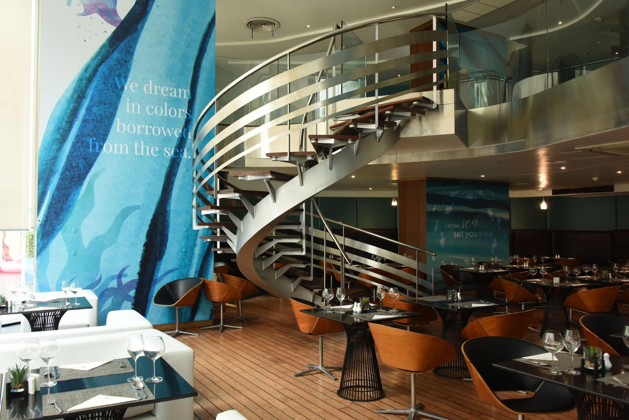 Restaurant Hotel Baraquda Pattaya By Heeton